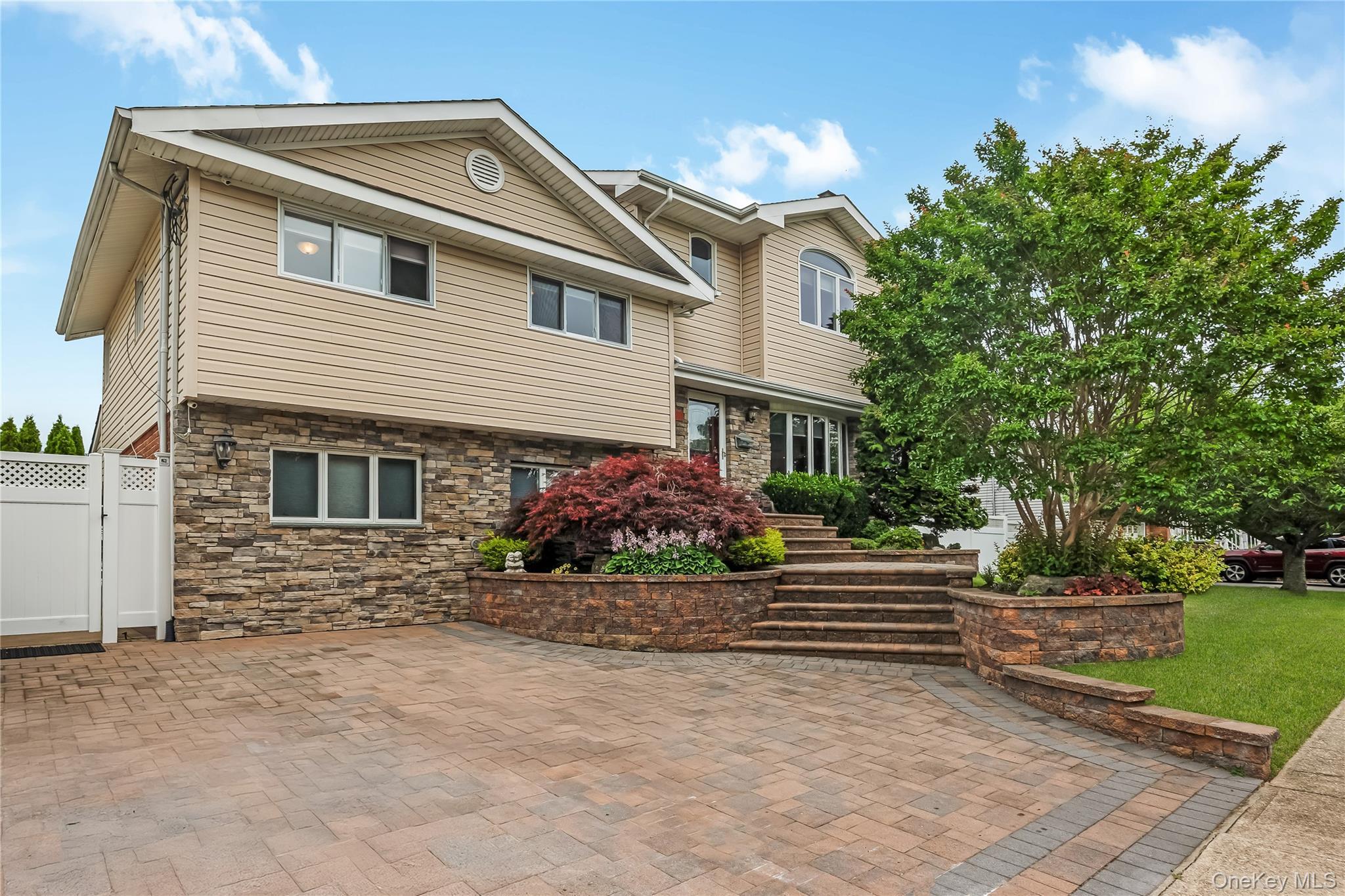 Washington St, Farmingdale, NY 11735
