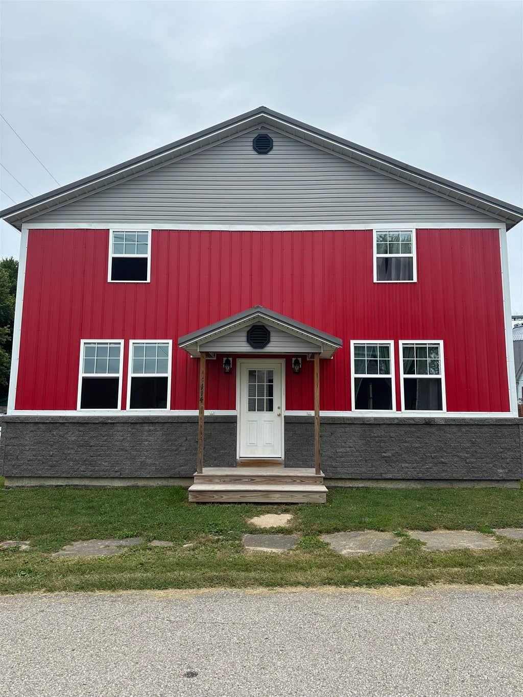 N Pillsbury St, Milroy, IN 46156