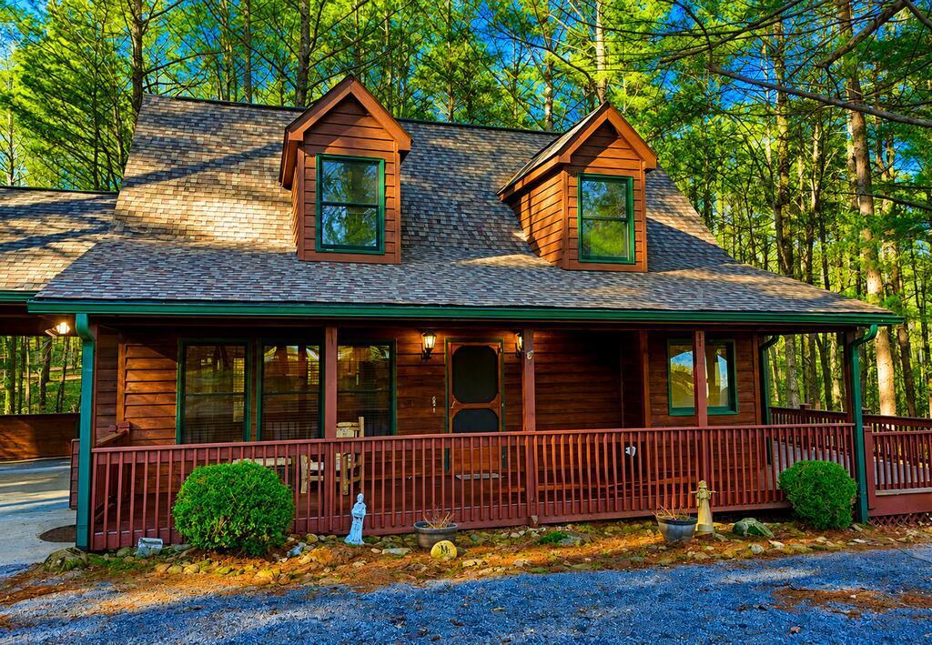 Misty Oaks Ct, Ellijay, GA 30536