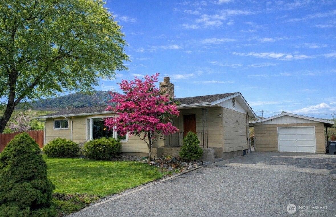 Central Ave, Oroville, WA 98844