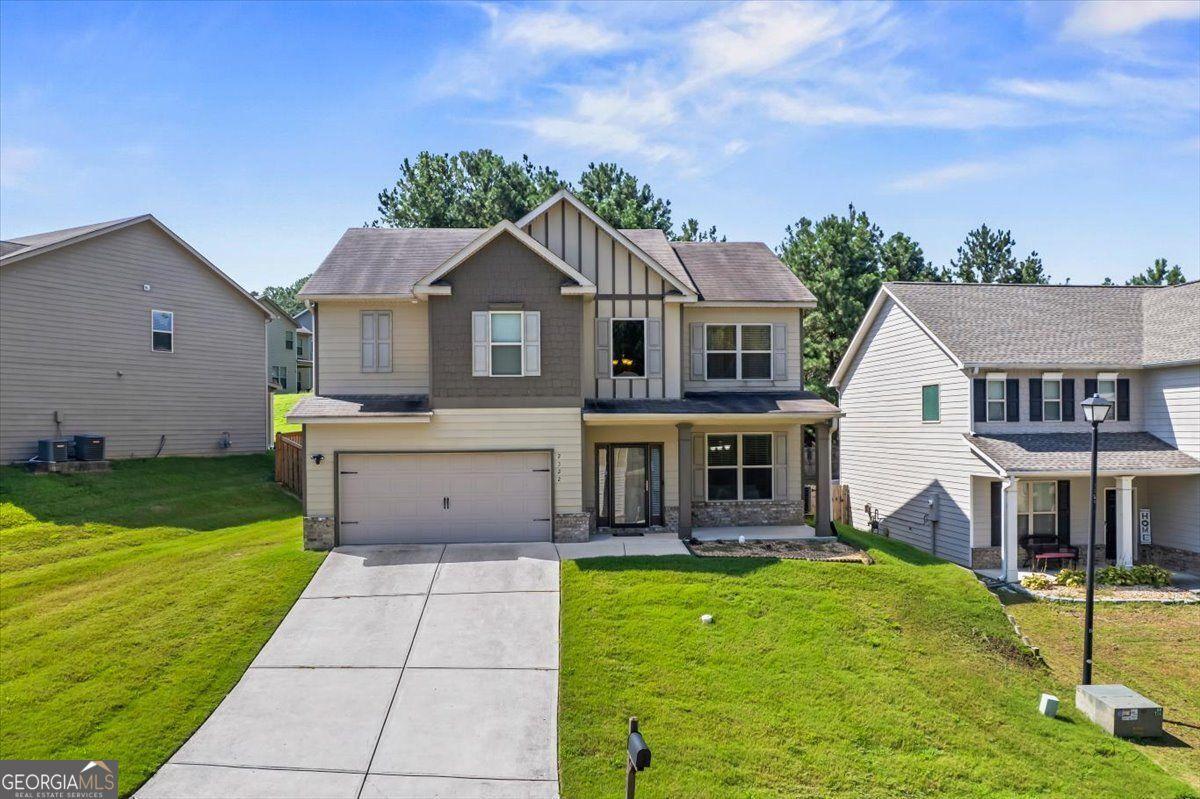 Jessica Ln, Fairburn, GA 30213