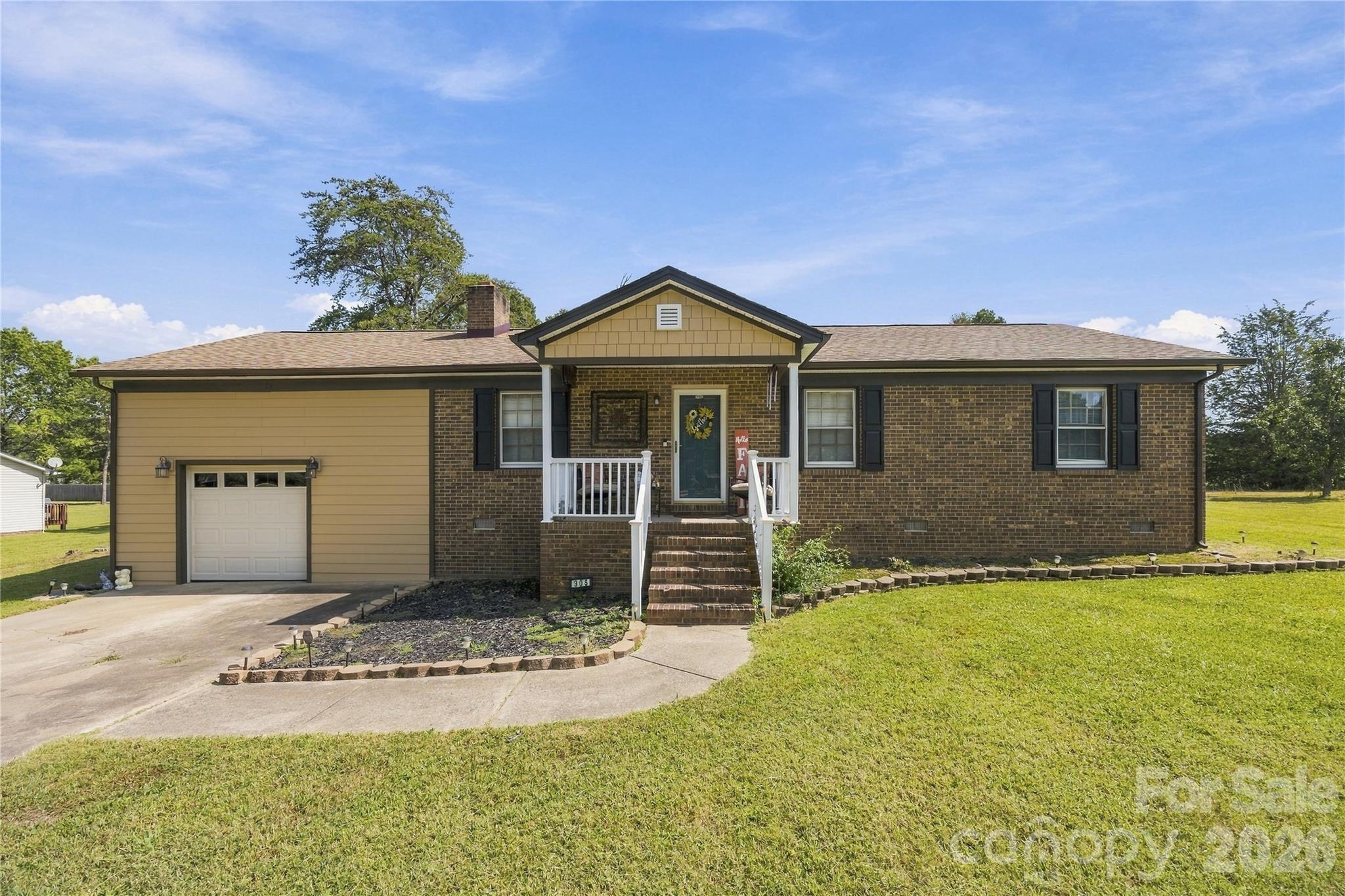 W Timberland Dr, Grover, NC 28073