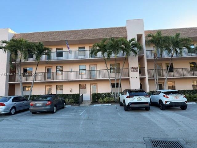 Sunrise Lakes Blvd, Sunrise, FL 33322