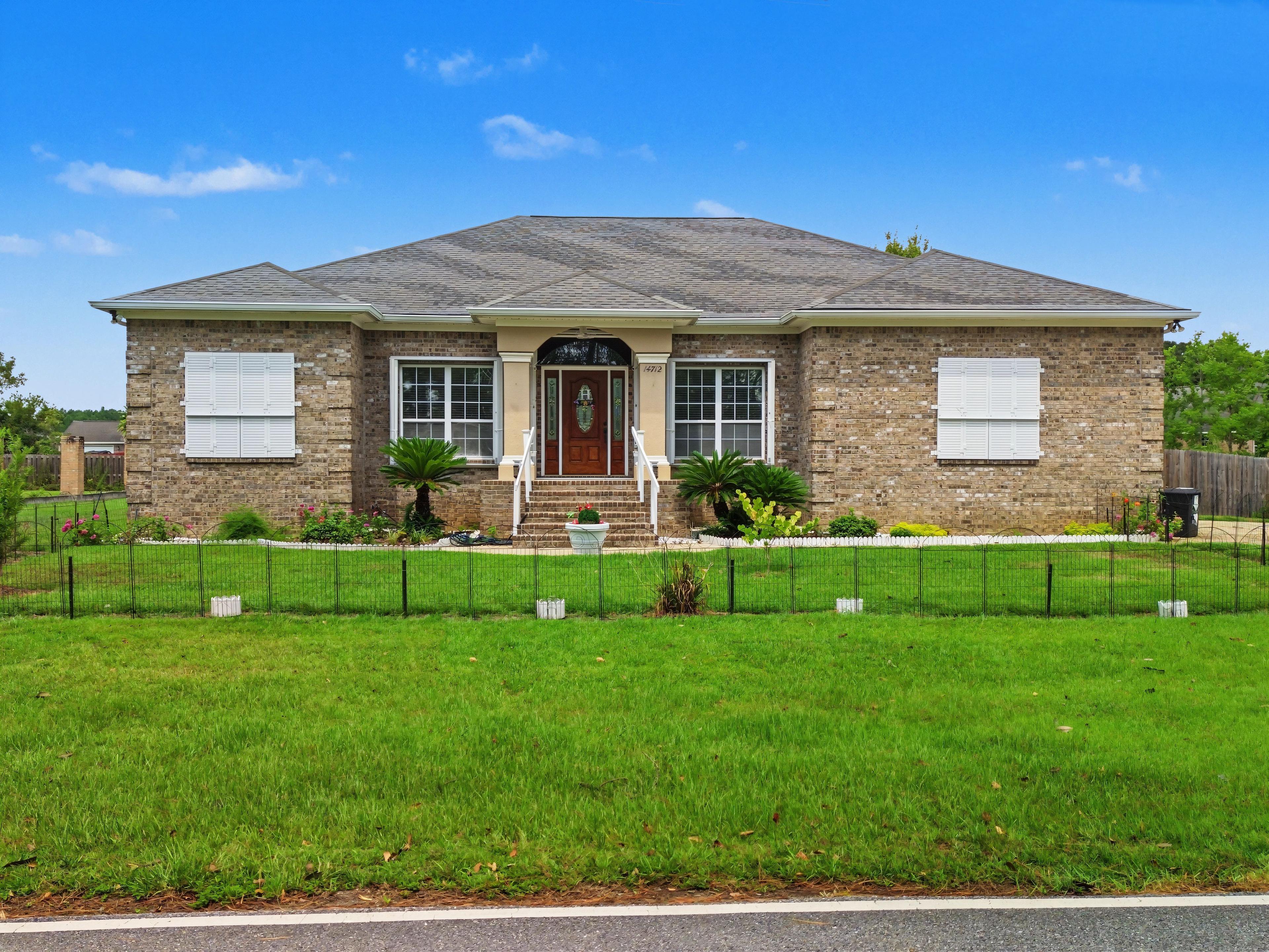 Dismuke Ave, Biloxi, MS 39532
