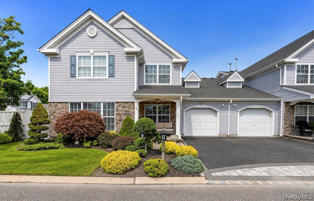 Jennifer Ln, Middle Island, NY 11953