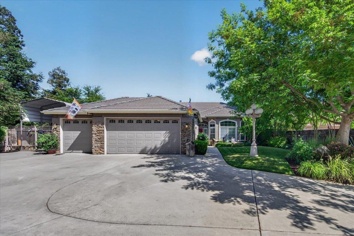 Ashcroft Ave, Clovis, CA 93611