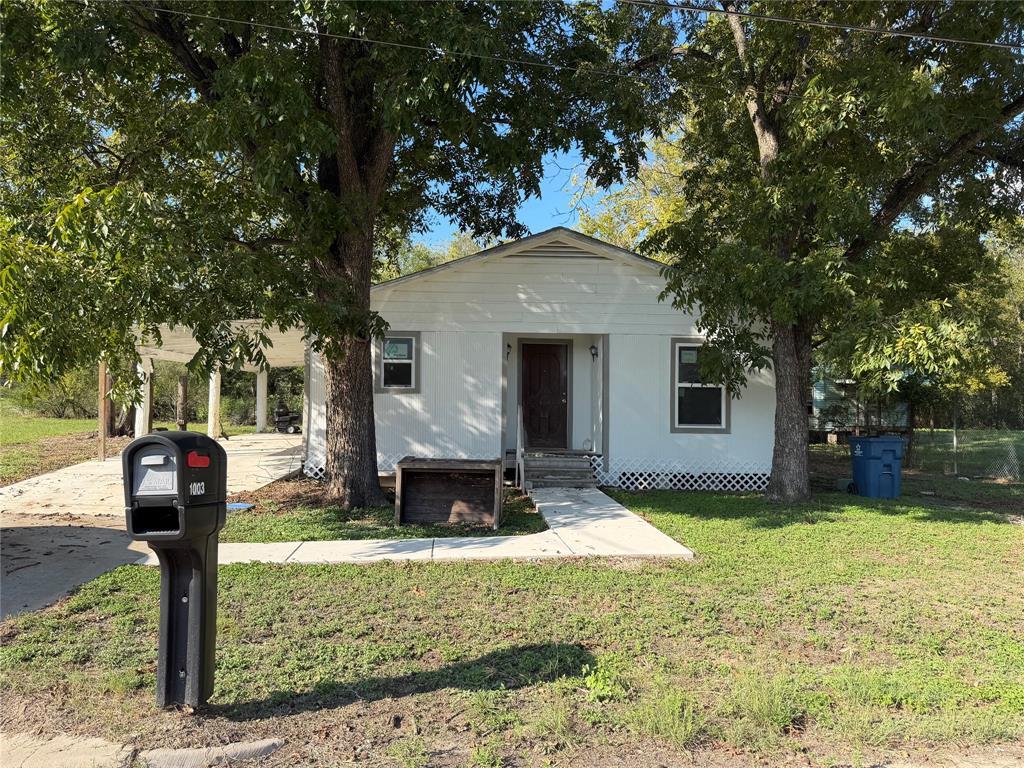E Main St, Mexia, TX 76667