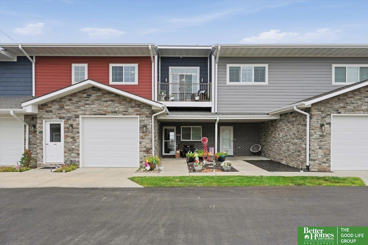 N 158th Ct, Omaha, NE 68116