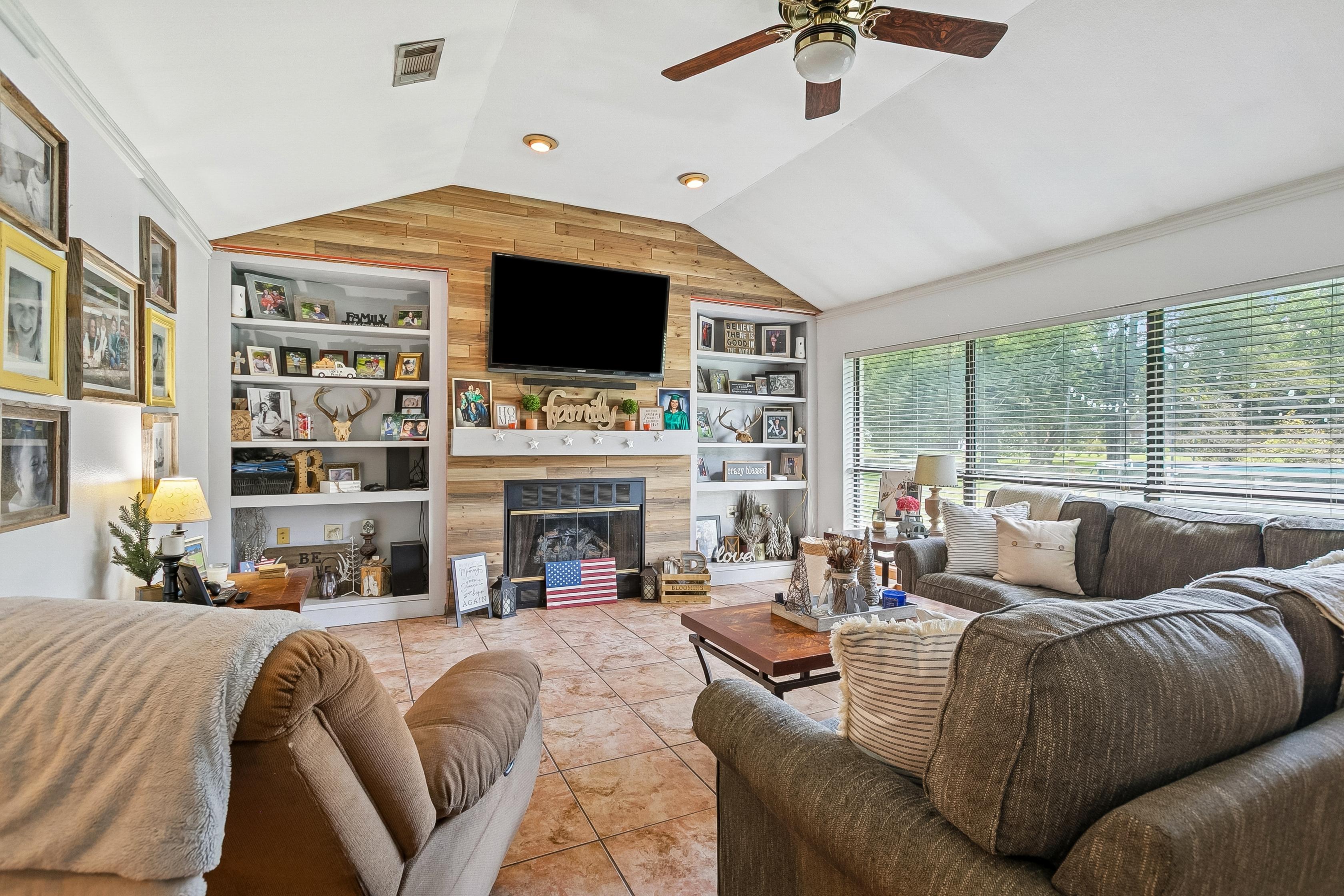 Post Oak Dr, Hammond, LA 70403