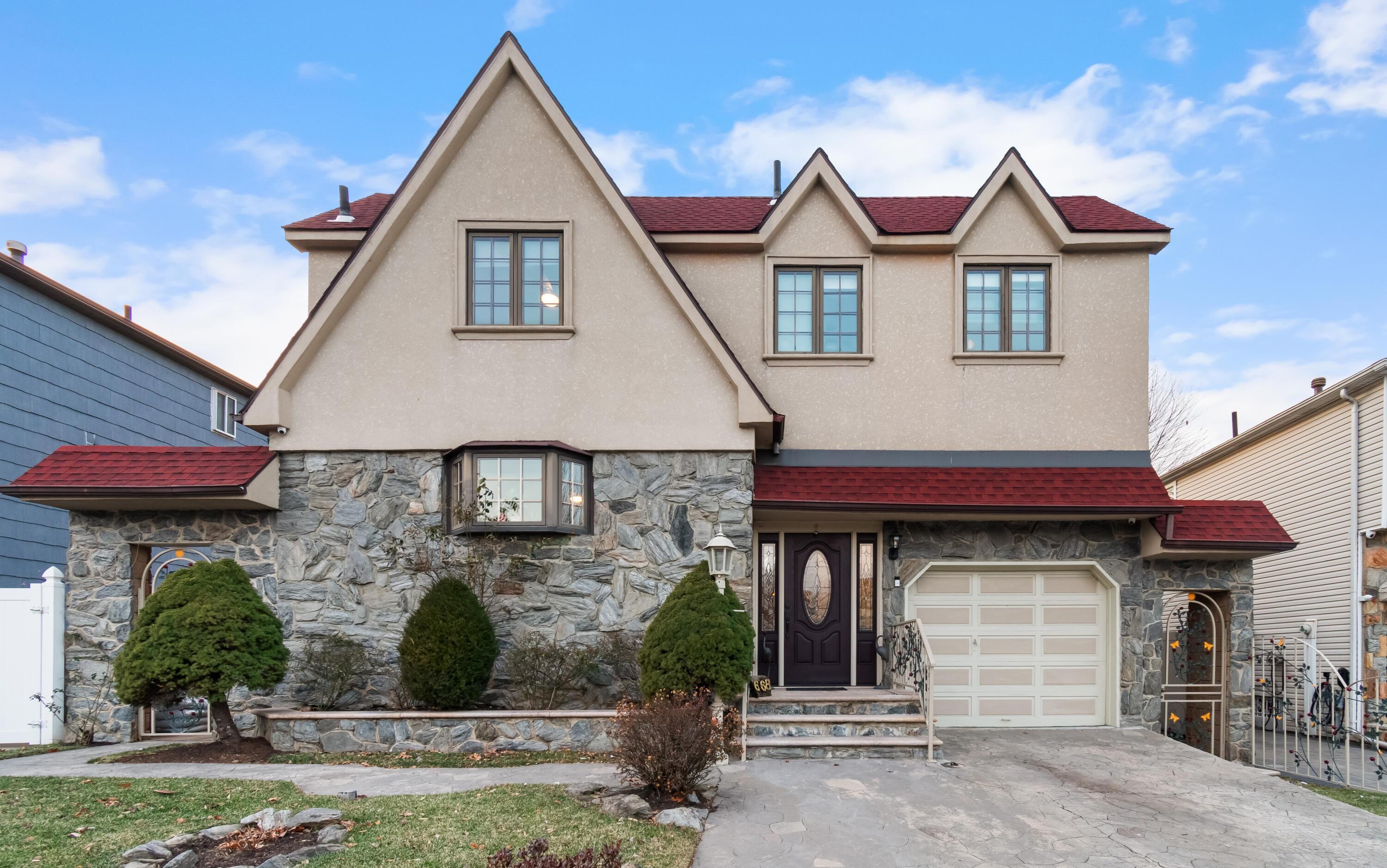 Stewart Ave, Staten Island, NY 10314