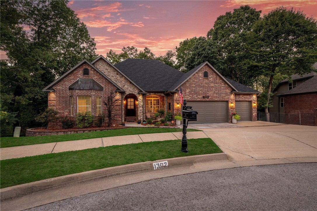 Ne Fairwinds Dr, Bentonville, AR 72712