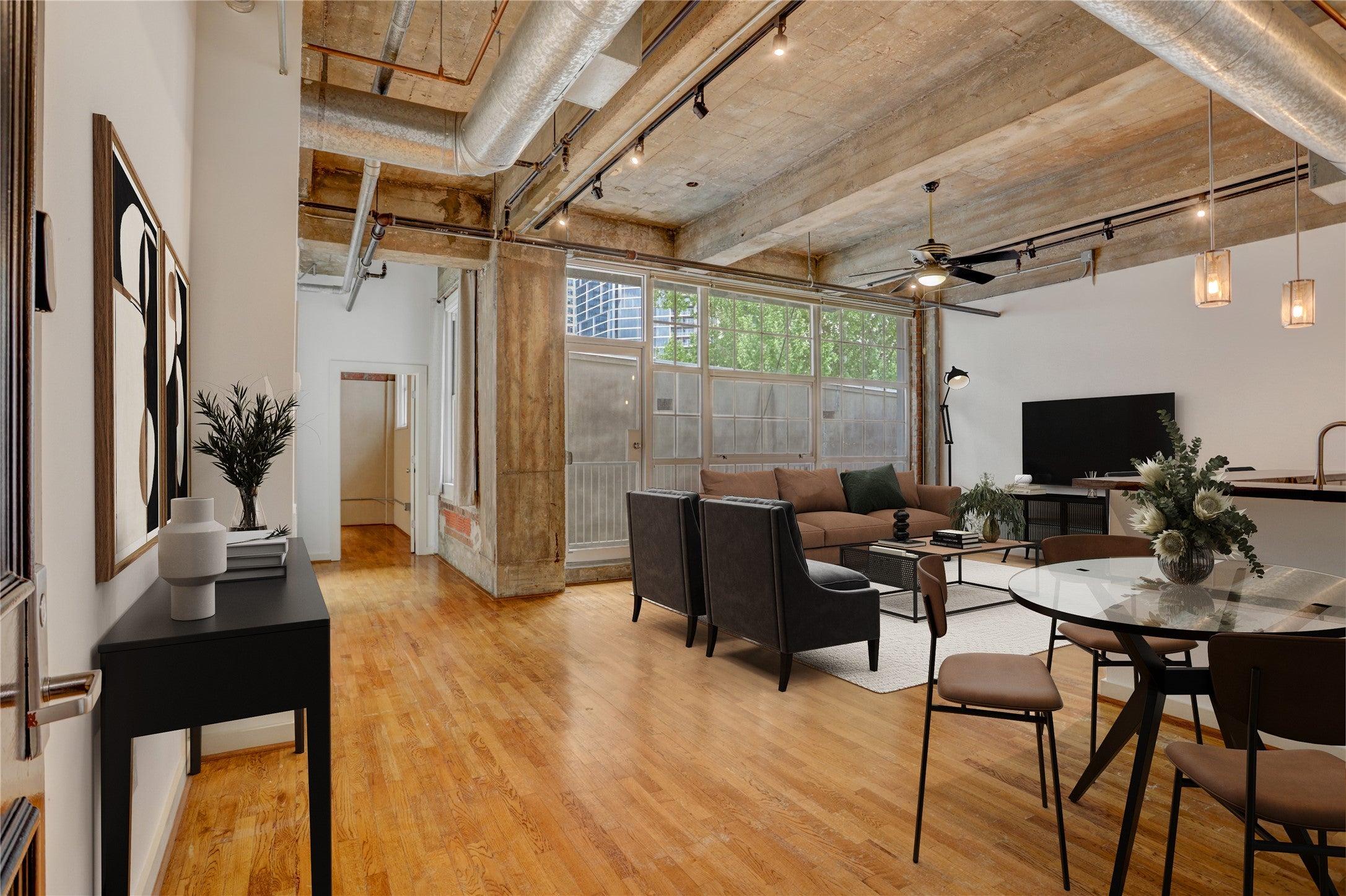 Travis St, Houston, TX 77002