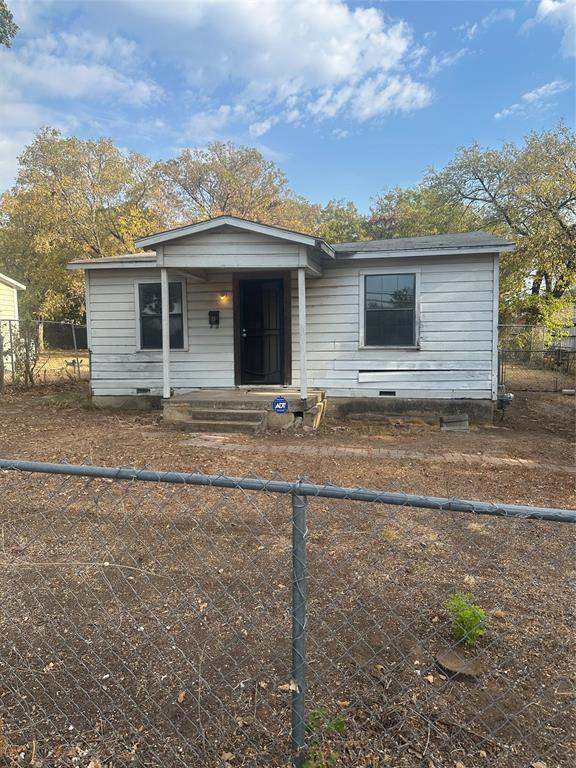 Cottey St, Fort Worth, TX 76105