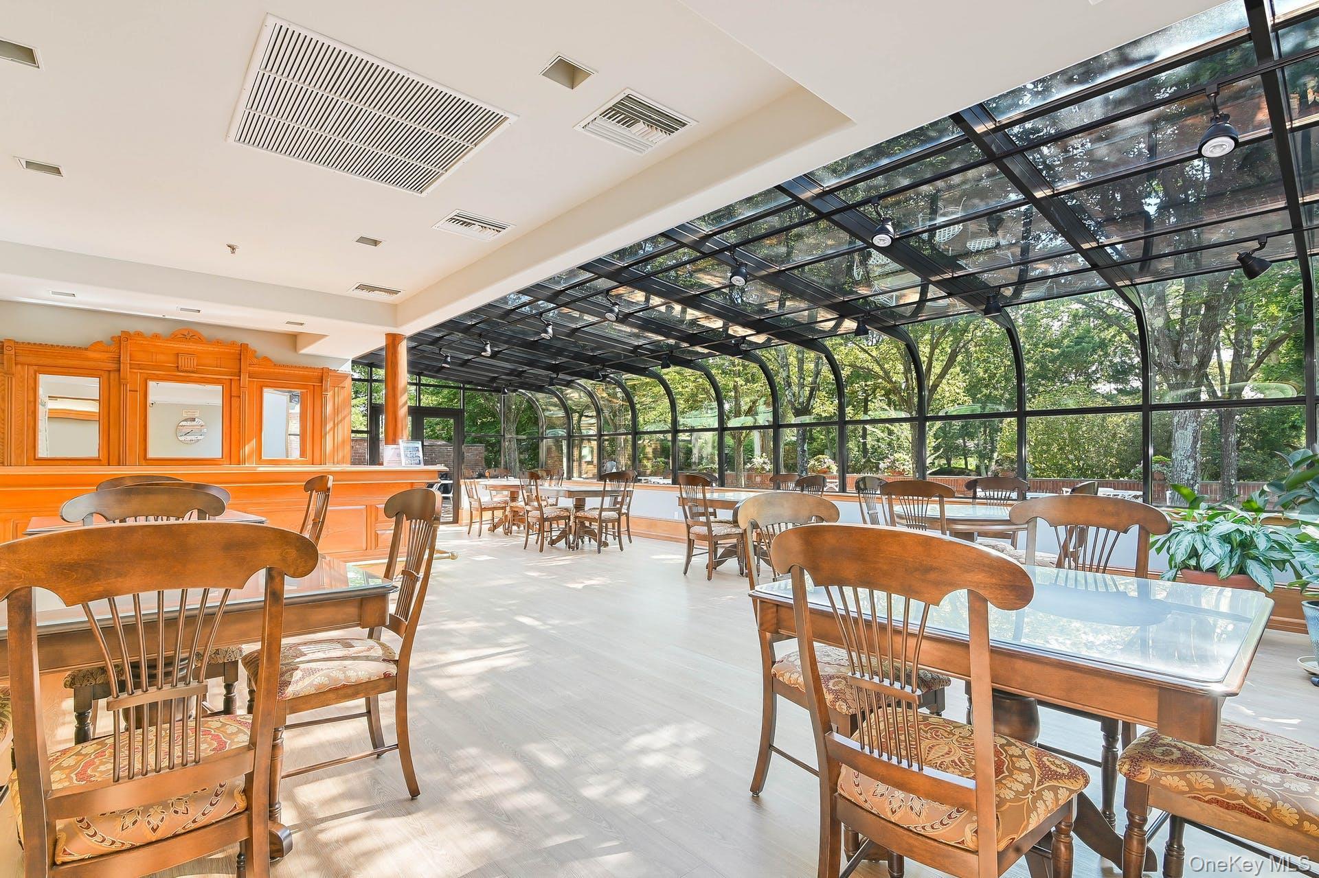Amagansett Ct, Ridge, NY 11961
