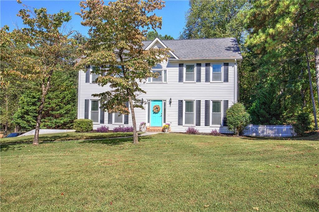 Charles Dr Ne, Calhoun, GA 30701