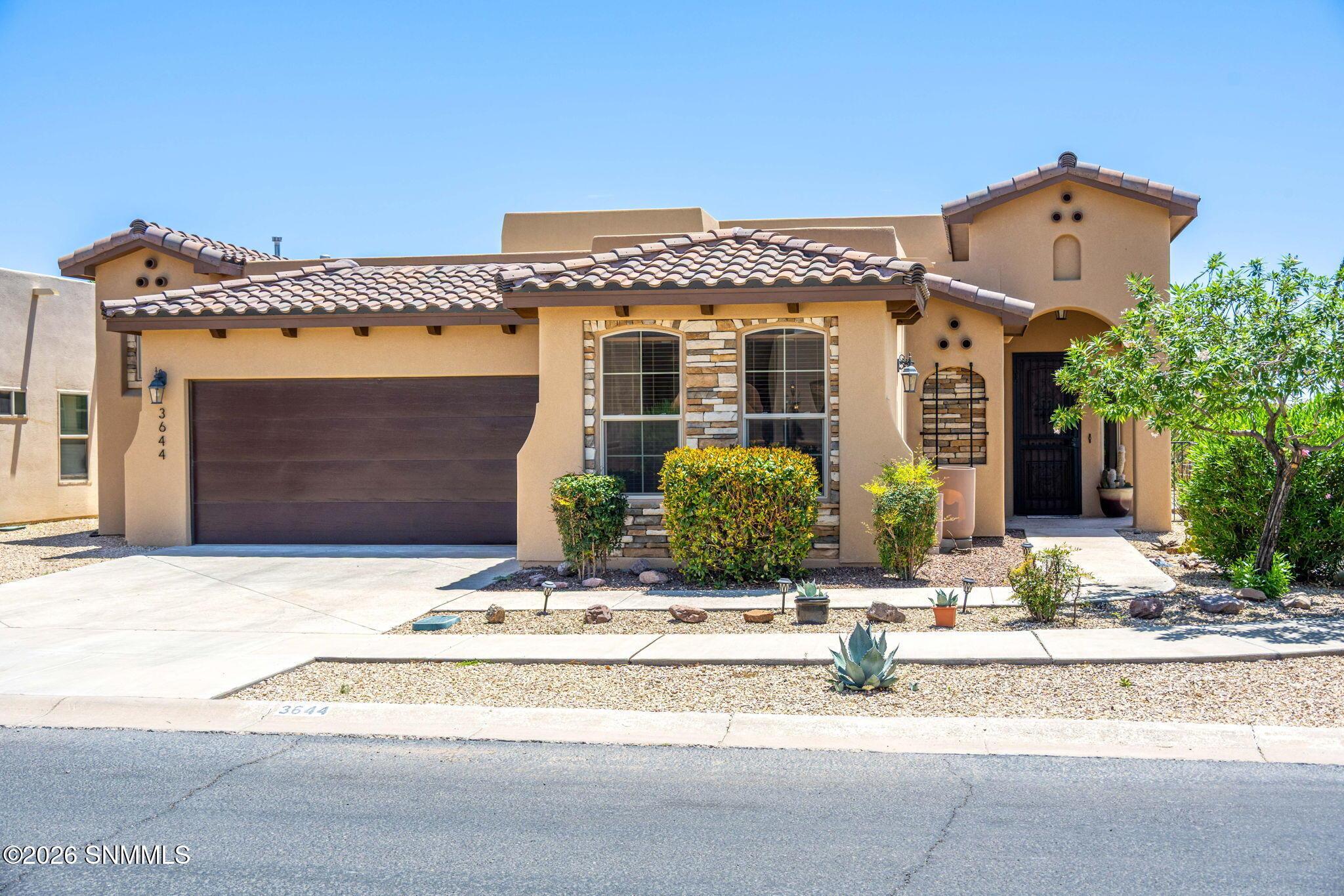 Santa Minerva Ave, Las Cruces, NM 88012