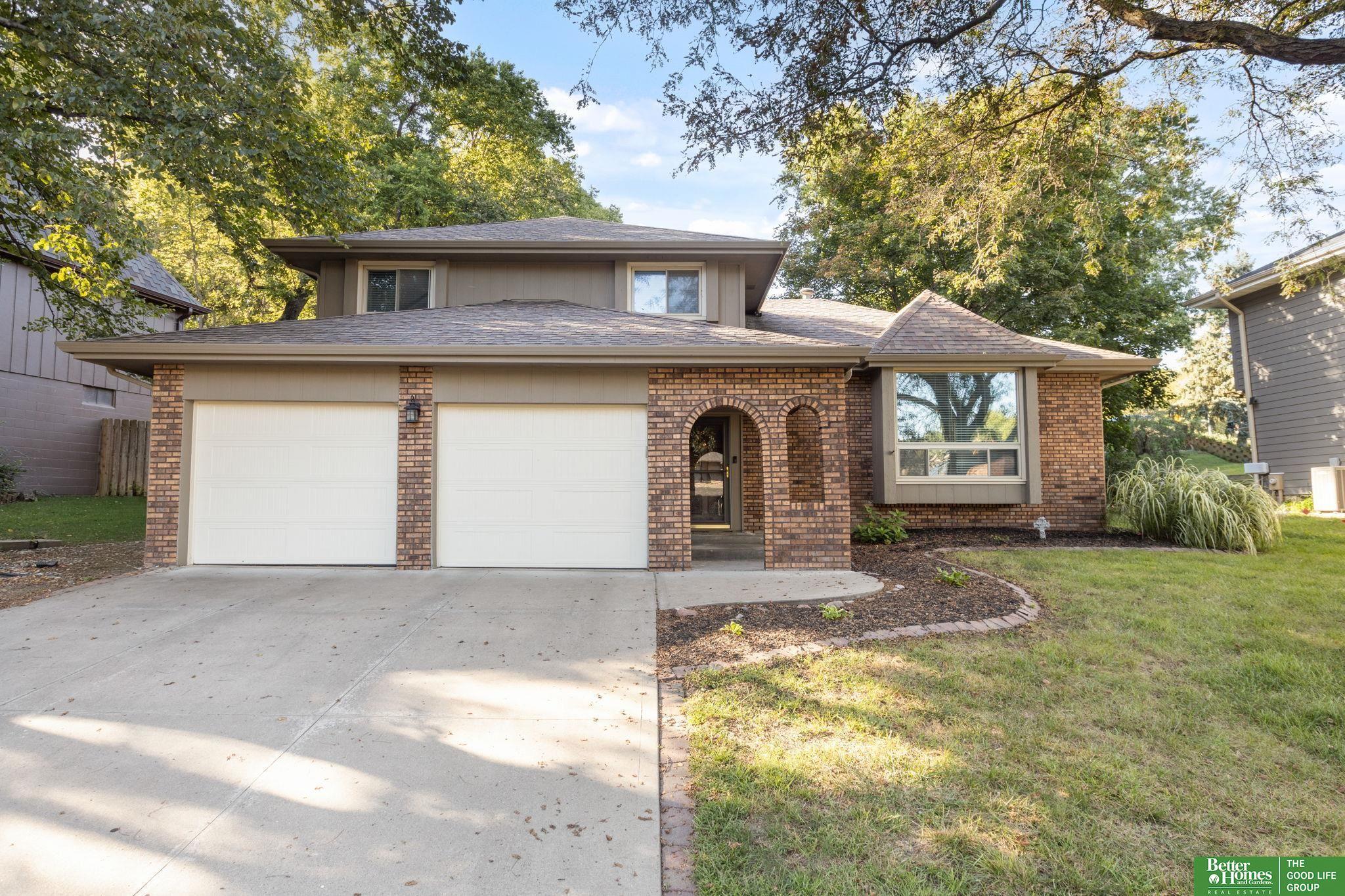 Wolf Ln, Bellevue, NE 68005