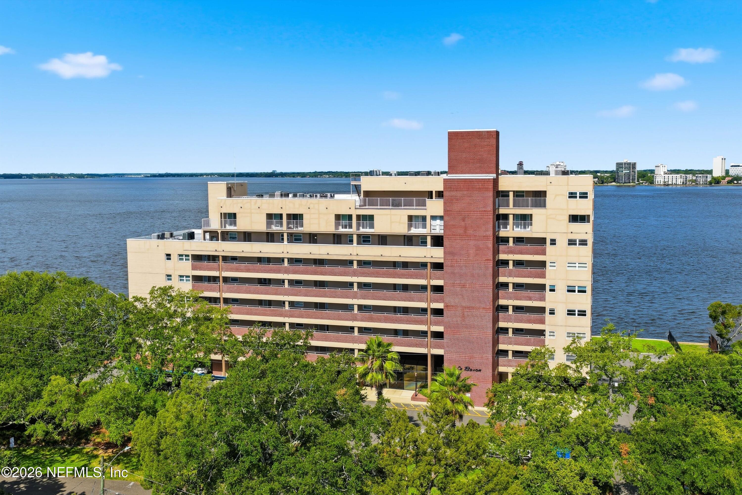 Le Baron Ave, Jacksonville, FL 32207