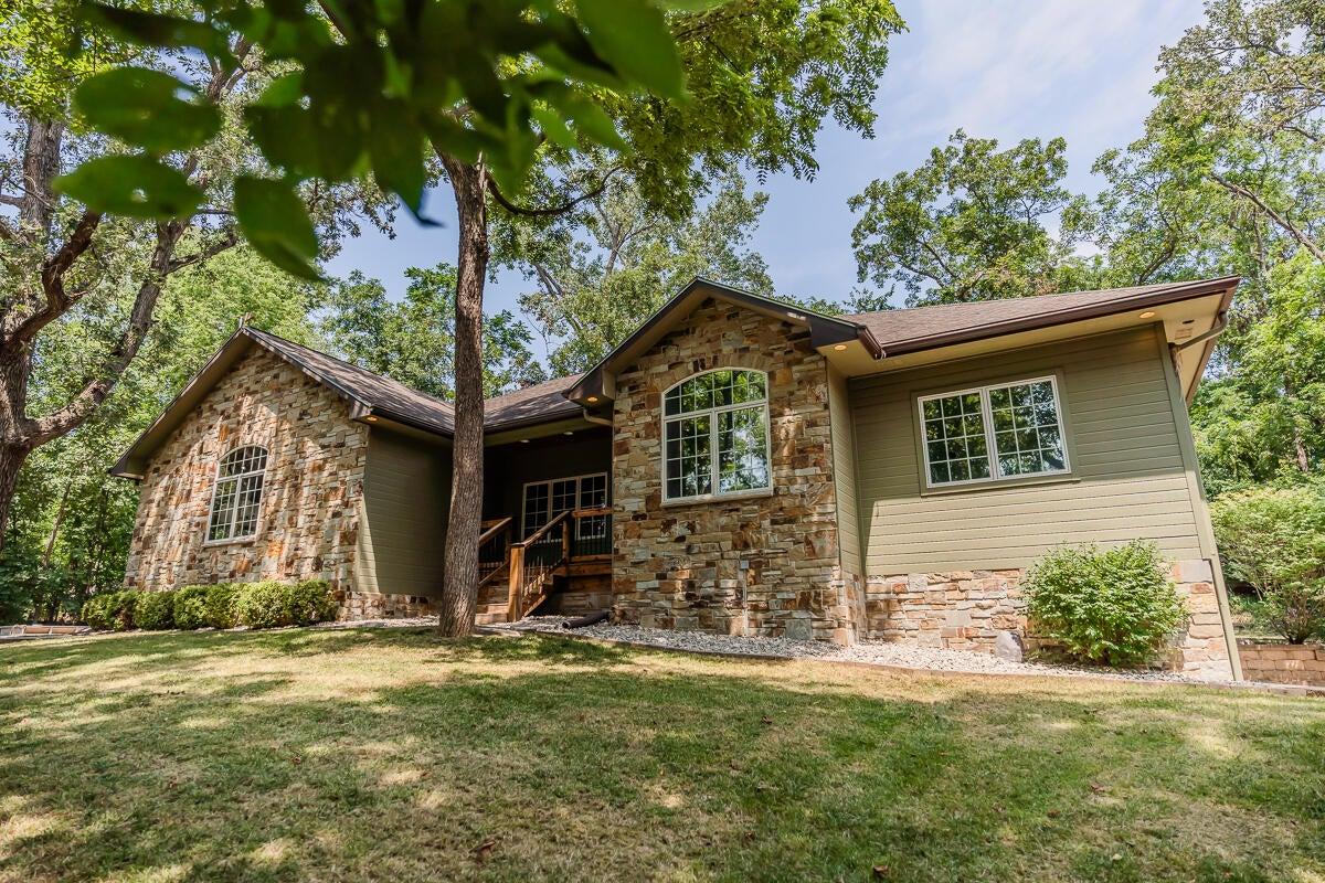 Hawley Rd, Glenwood, IA 51534