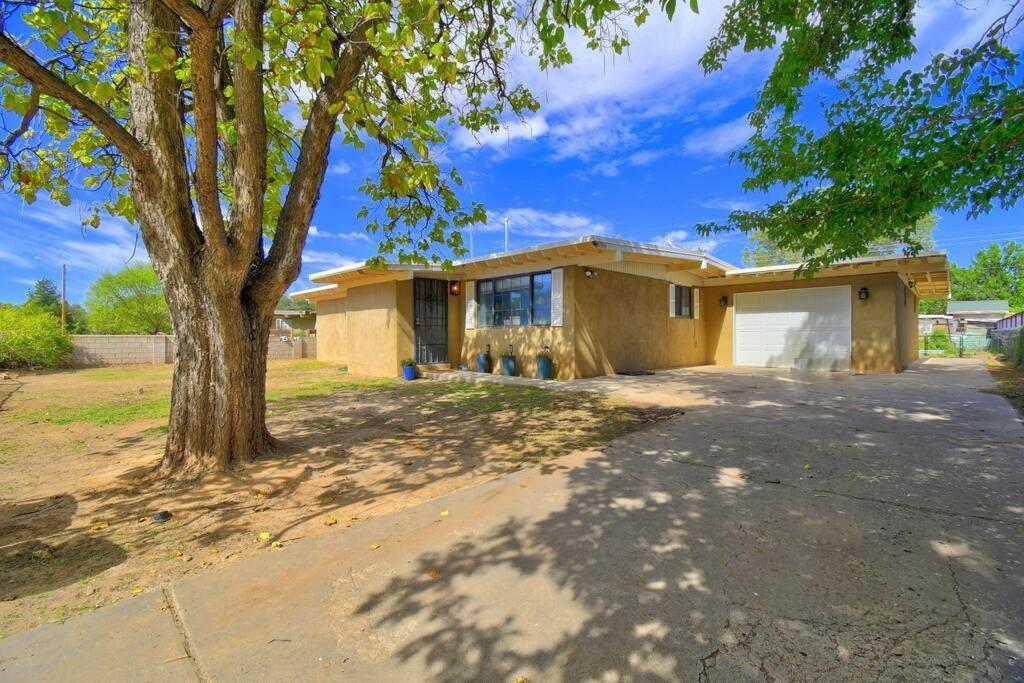Van Ct Sw, Albuquerque, NM 87105