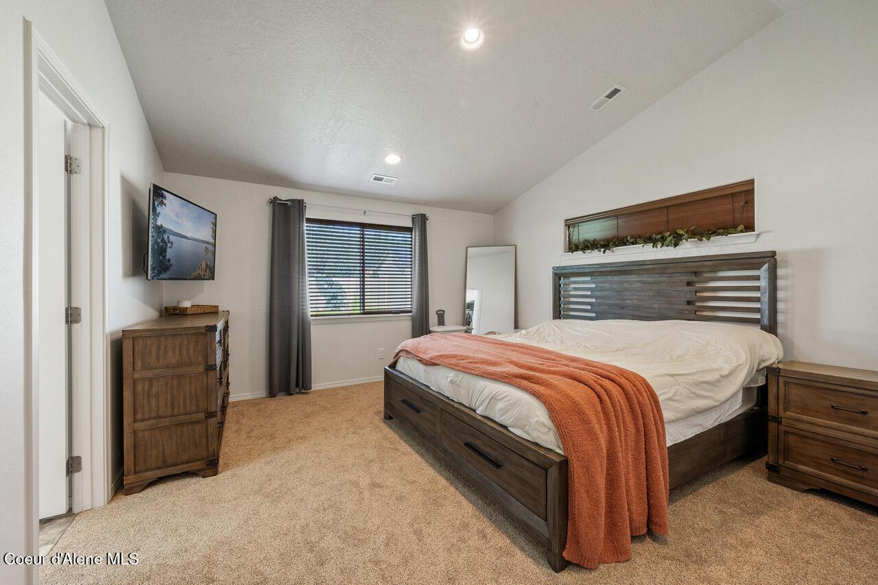 E Crown Ave, Spokane Valley, WA 99216