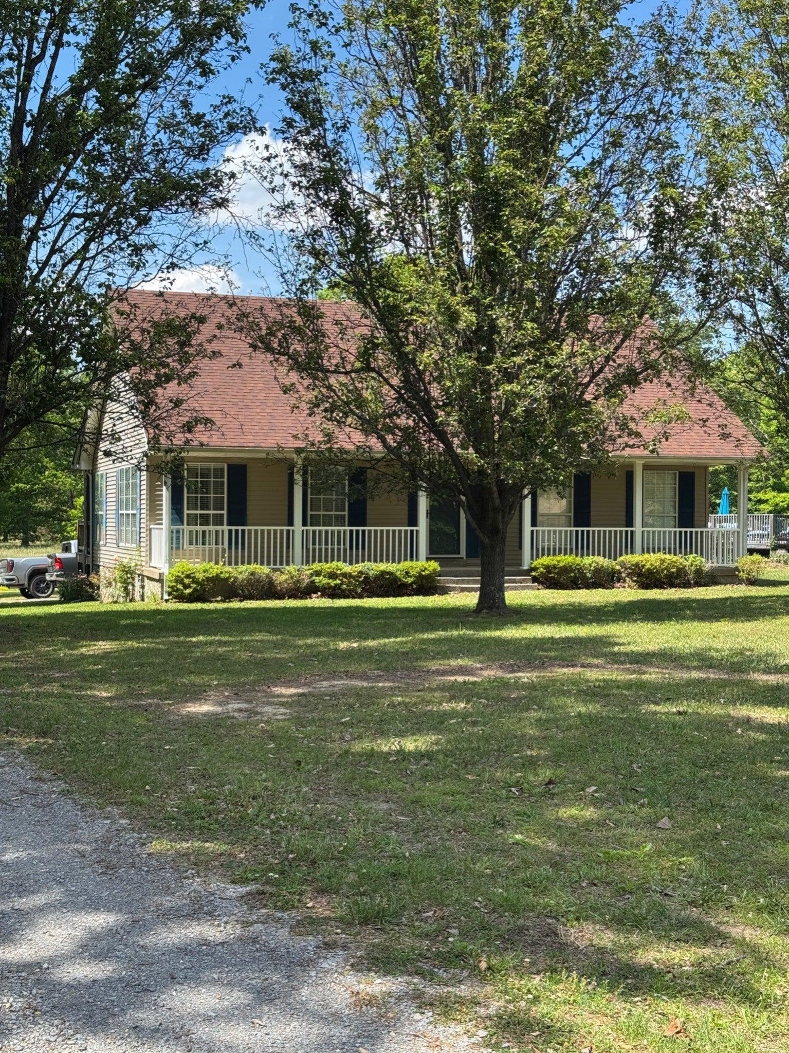 Oak Grove Rd, Red Boiling Springs, TN 37150