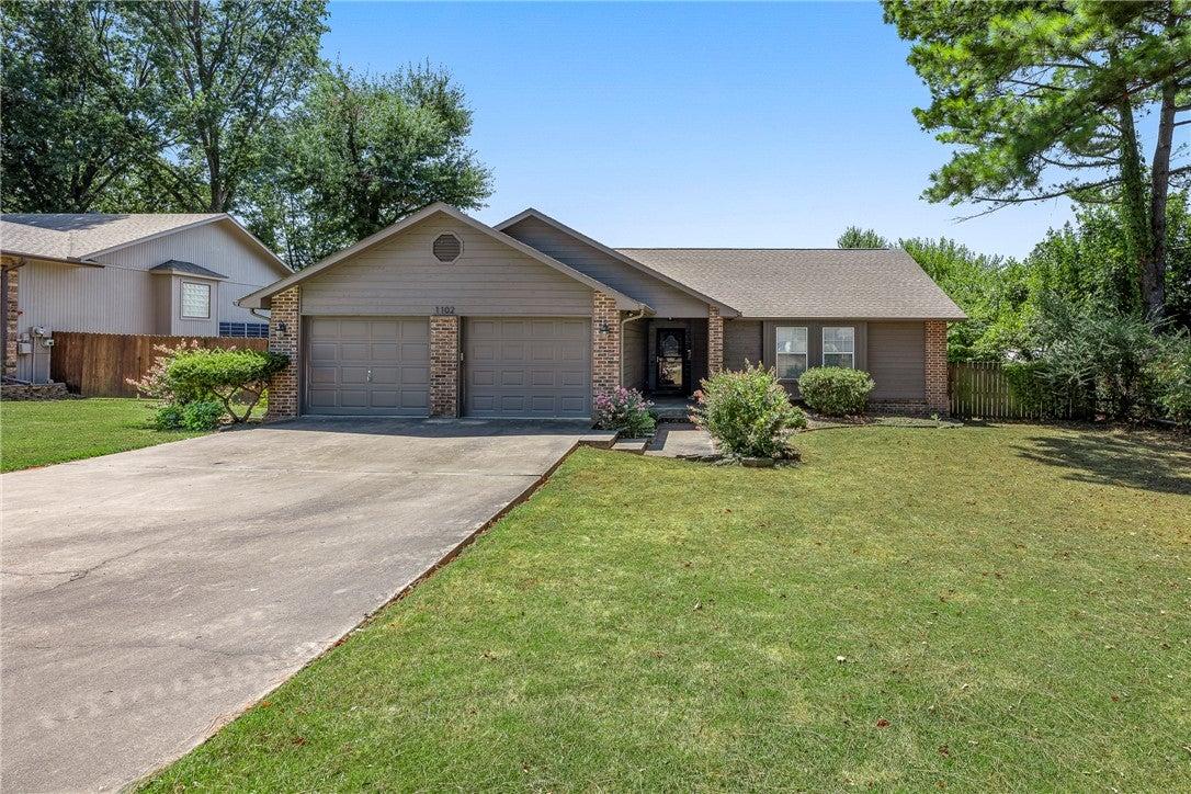 Ne 2nd St, Bentonville, AR 72712