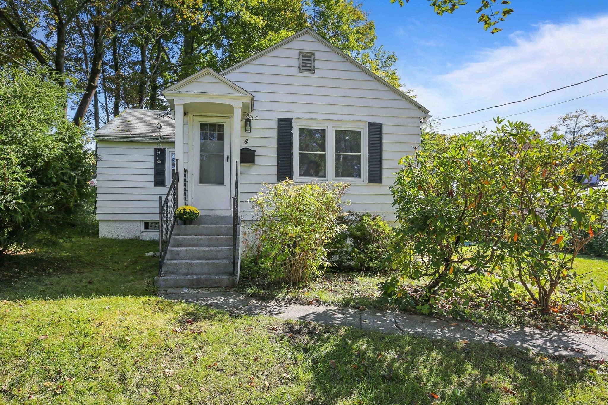 Pomona Rd, Worcester, MA 01602