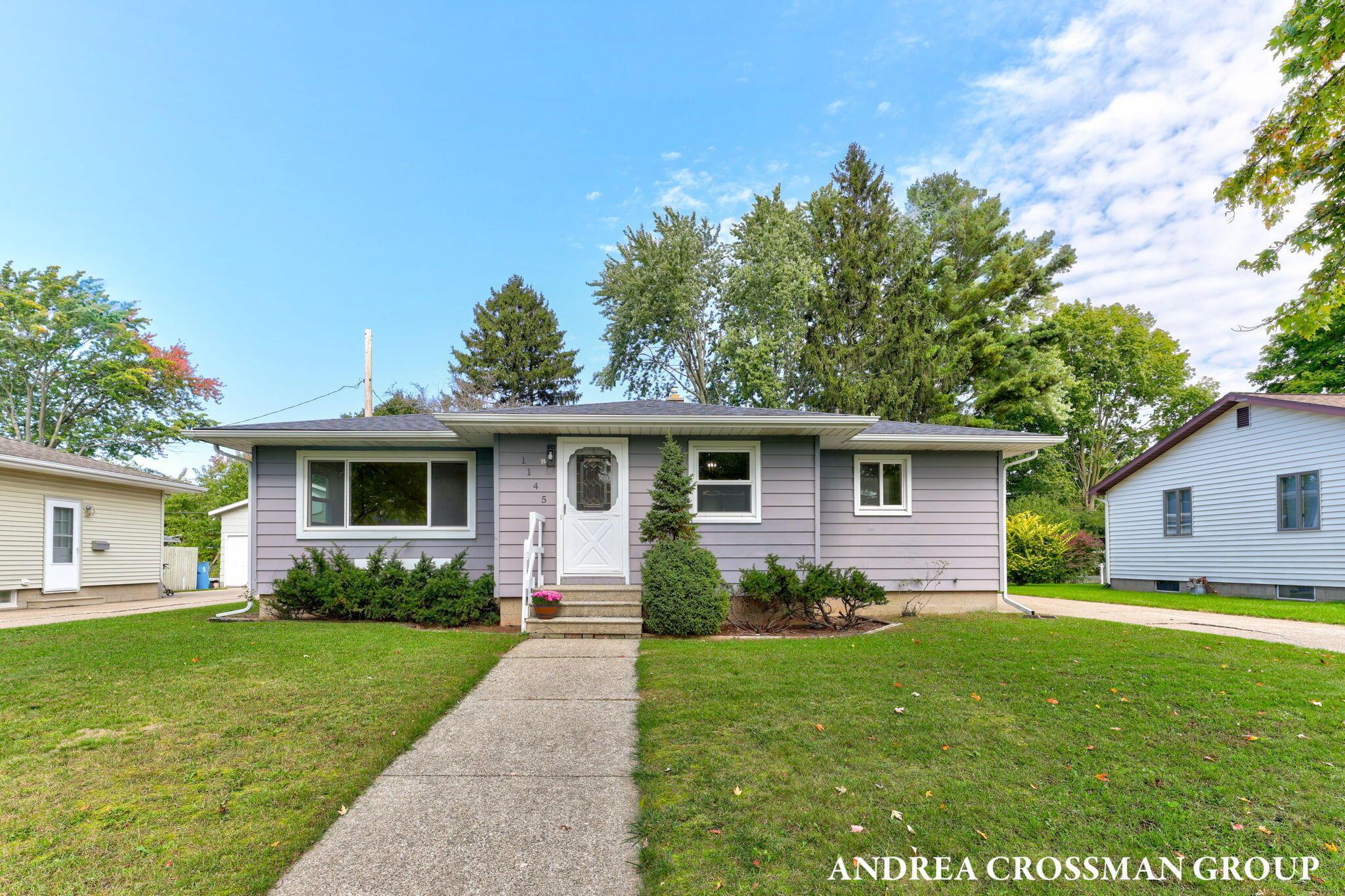 Taylor Ave, Grand Haven, MI 49417