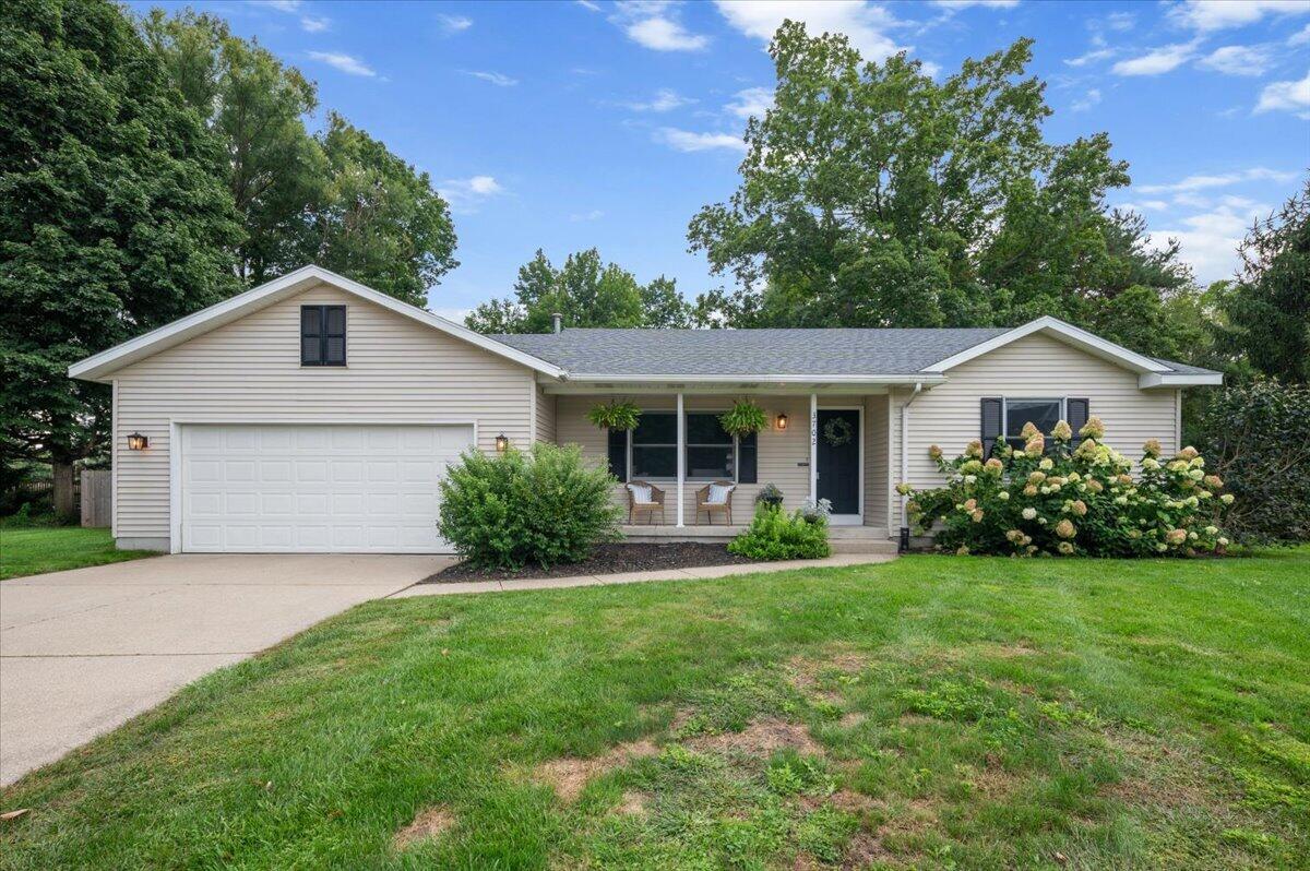 Mesa Ct Ne, Rockford, MI 49341