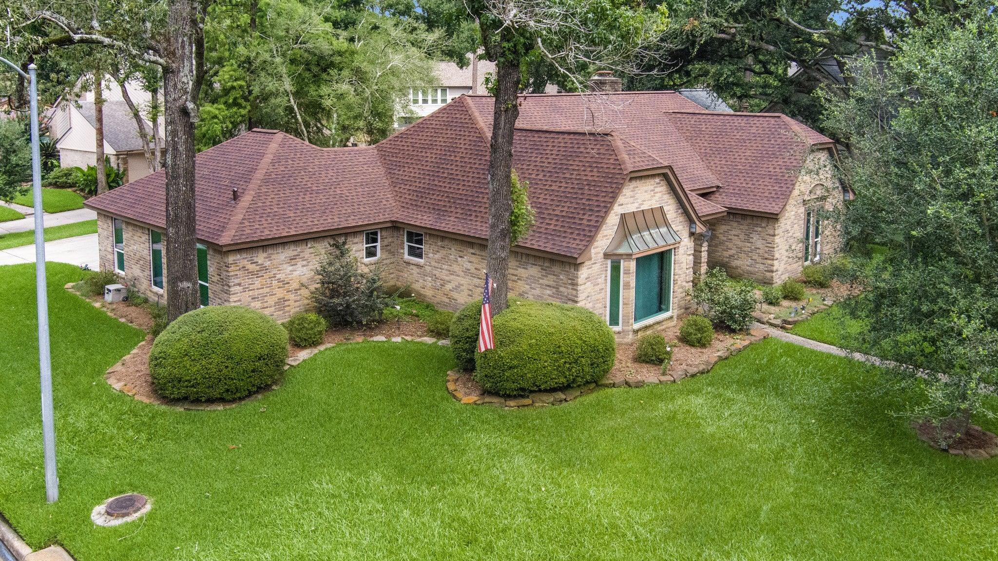 Hill Forest Dr, Kingwood, TX 77345