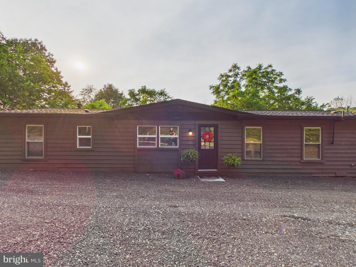 Trone Rd, Glenville, PA 17329