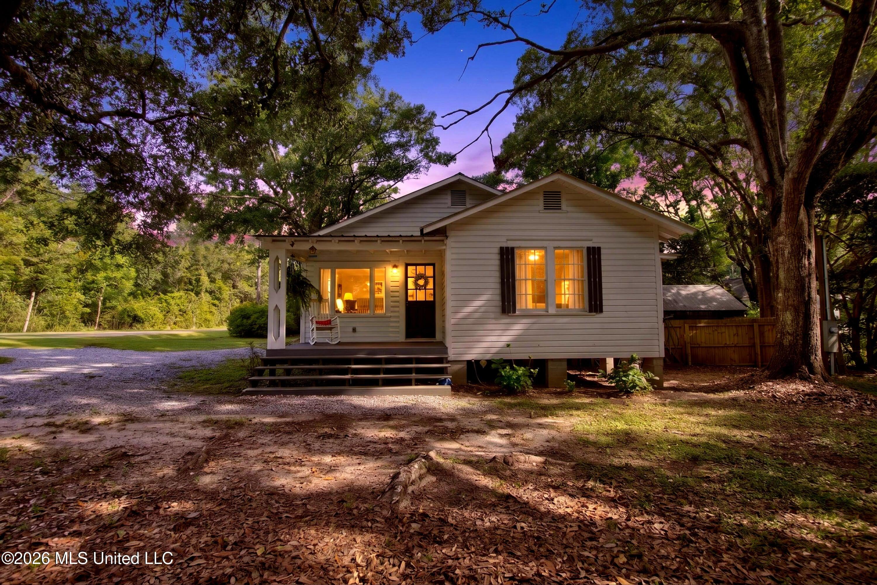 Hudson Krohn Rd, Biloxi, MS 39532