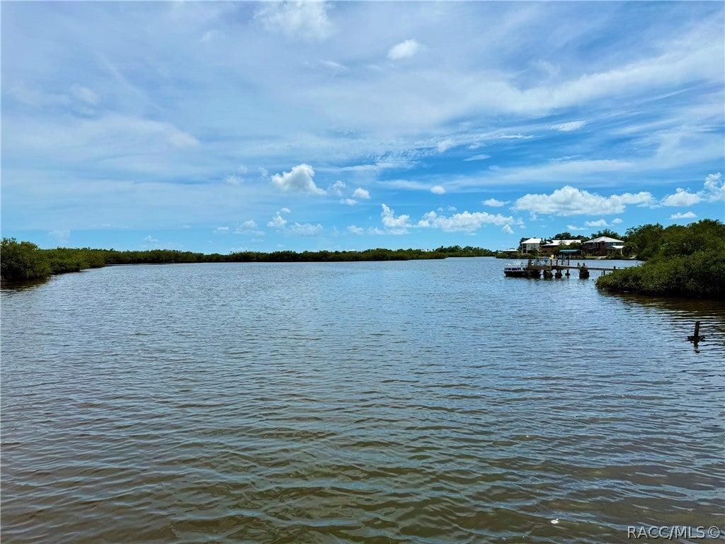 S Estuary Dr, Crystal River, FL 34429