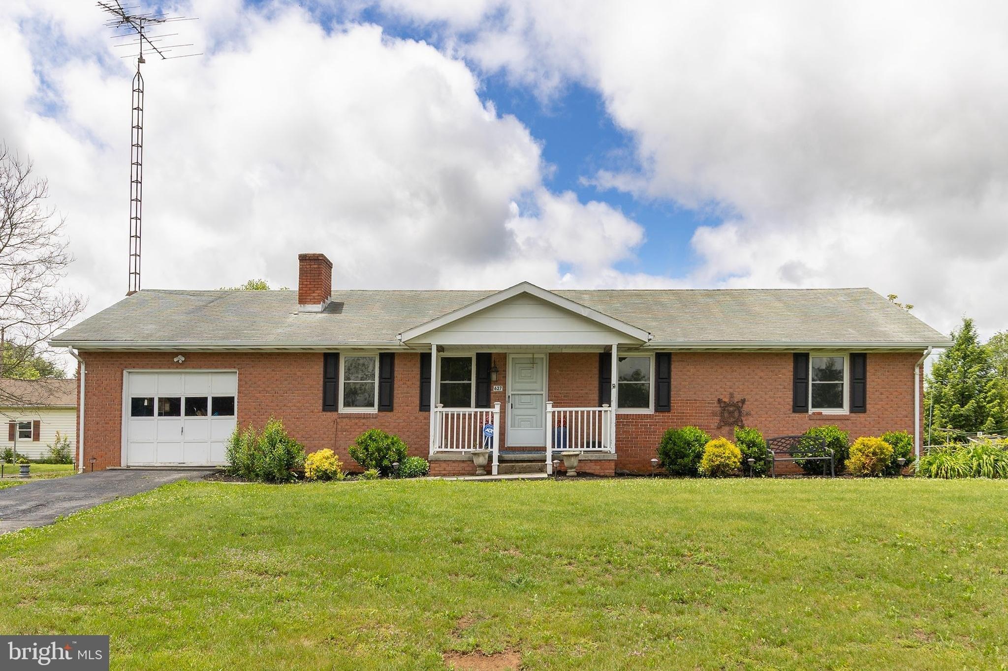 Montmorency Dr, Bunker Hill, WV 25413
