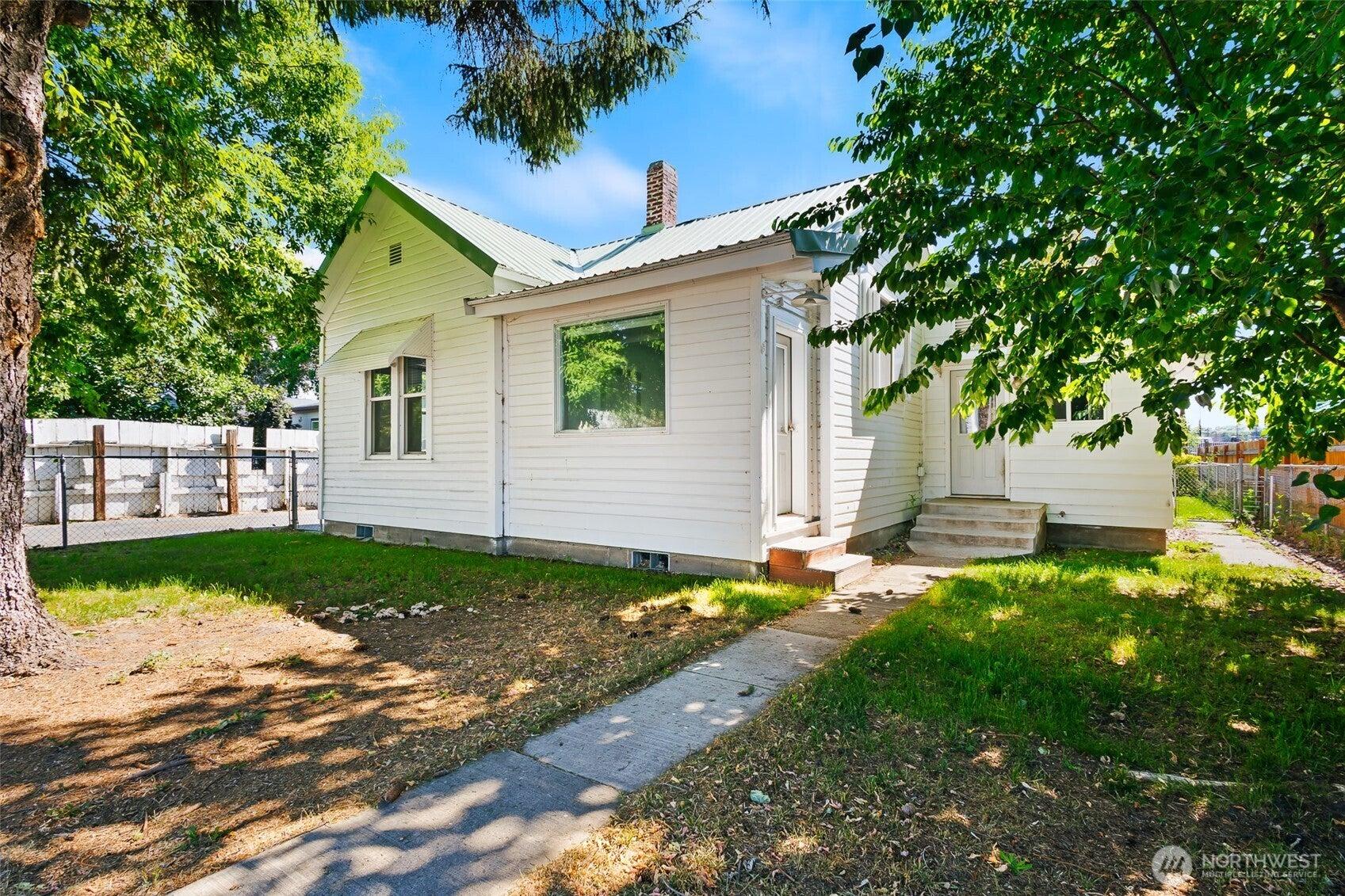N Pacific St, Ellensburg, WA 98926