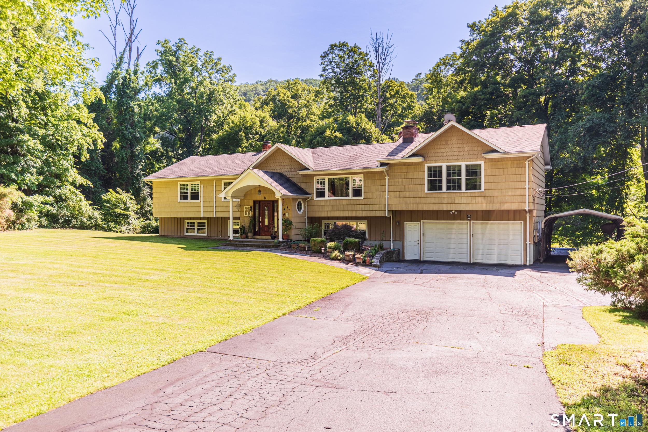Pine Mountain Rd, Ridgefield, CT 06877