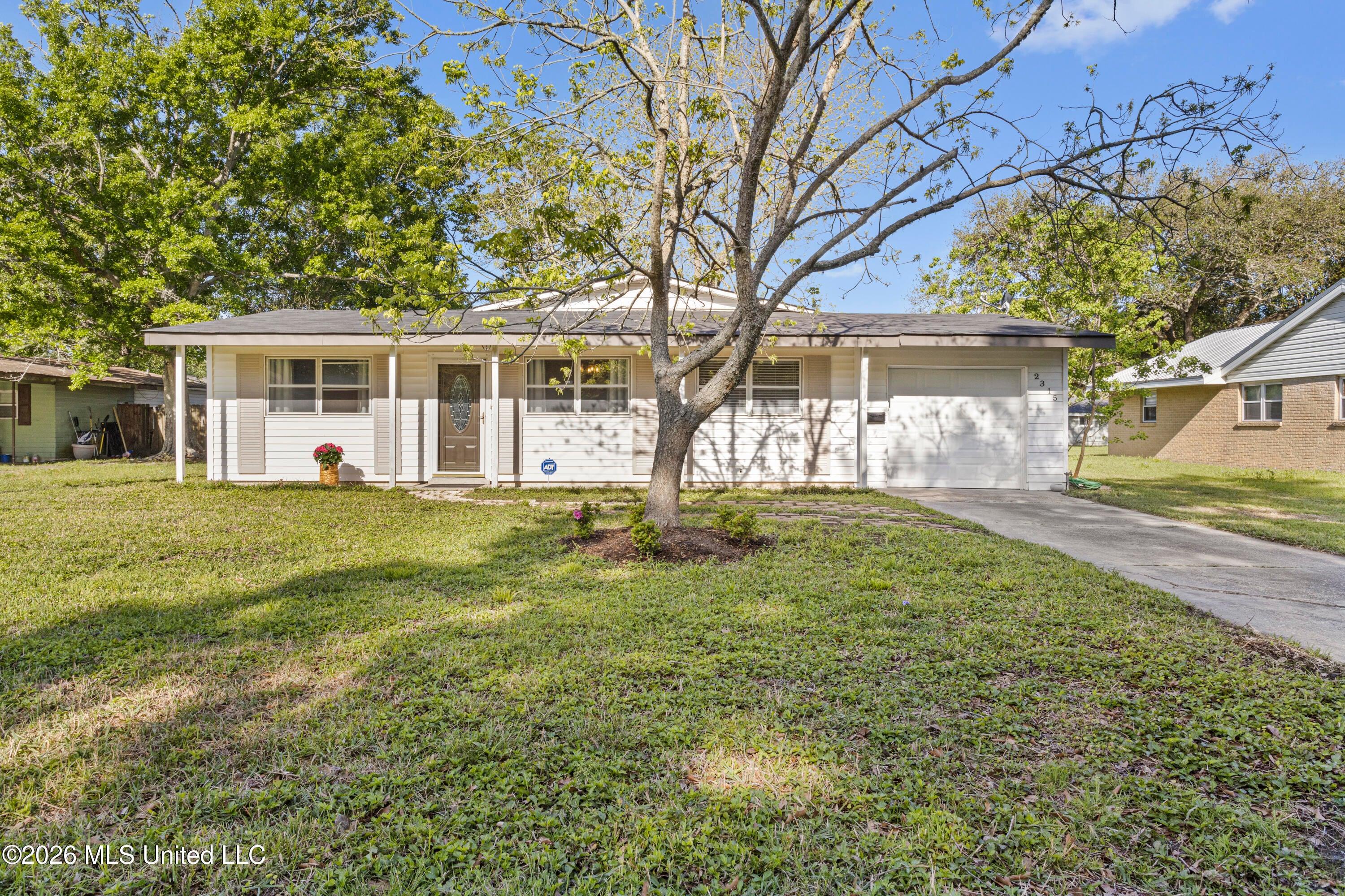 Meadowbrook St, Pascagoula, MS 39567