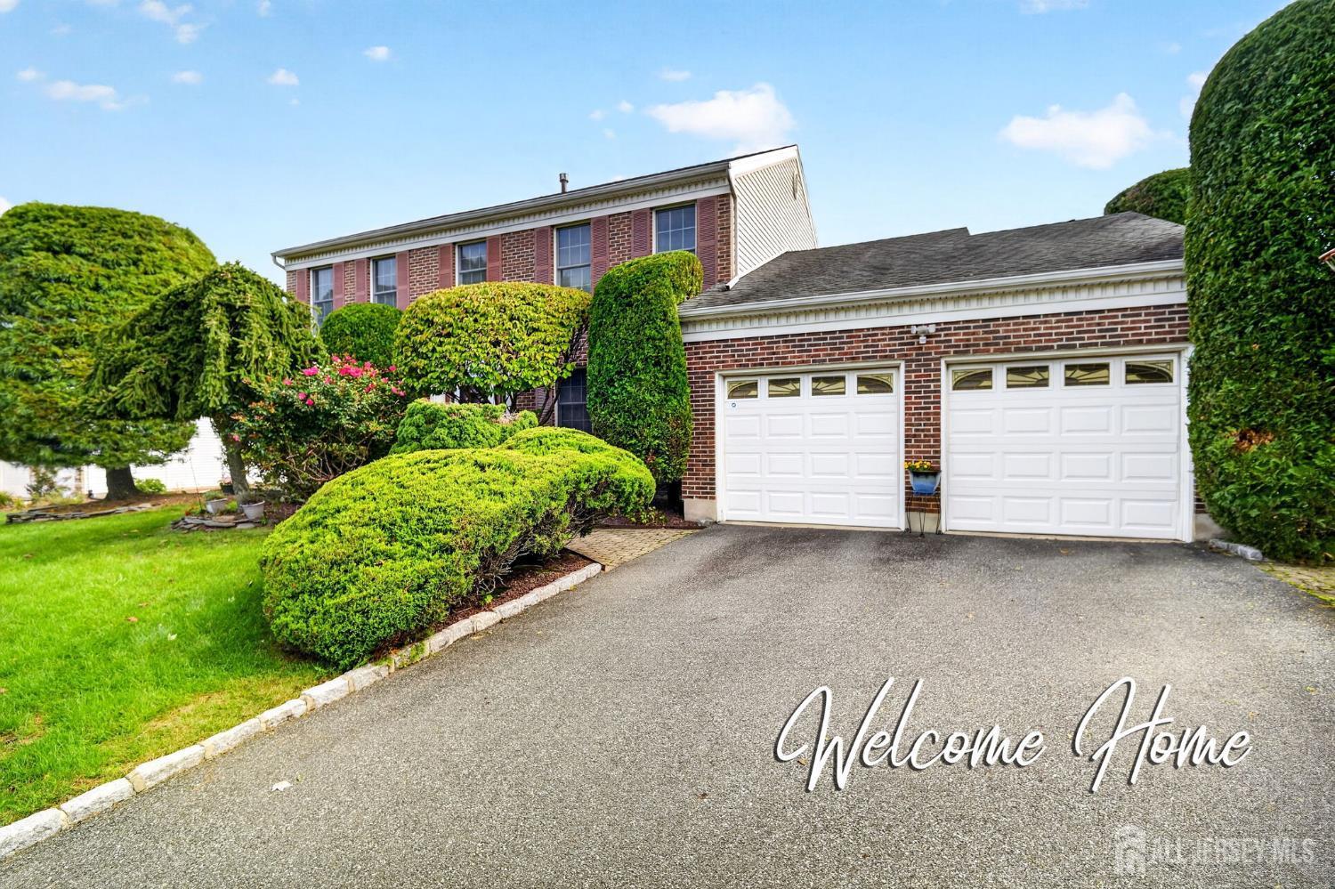 Drexel Hill Dr, Kendall Park, NJ 08824