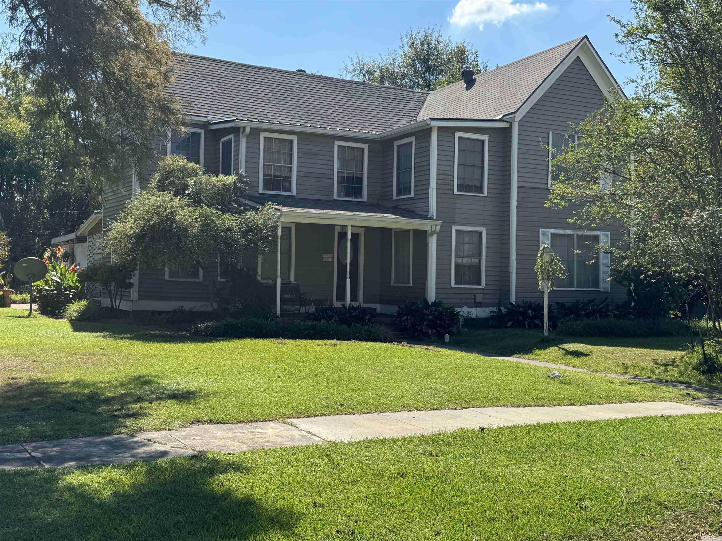 W Cypress Ave, Orange, TX 77630