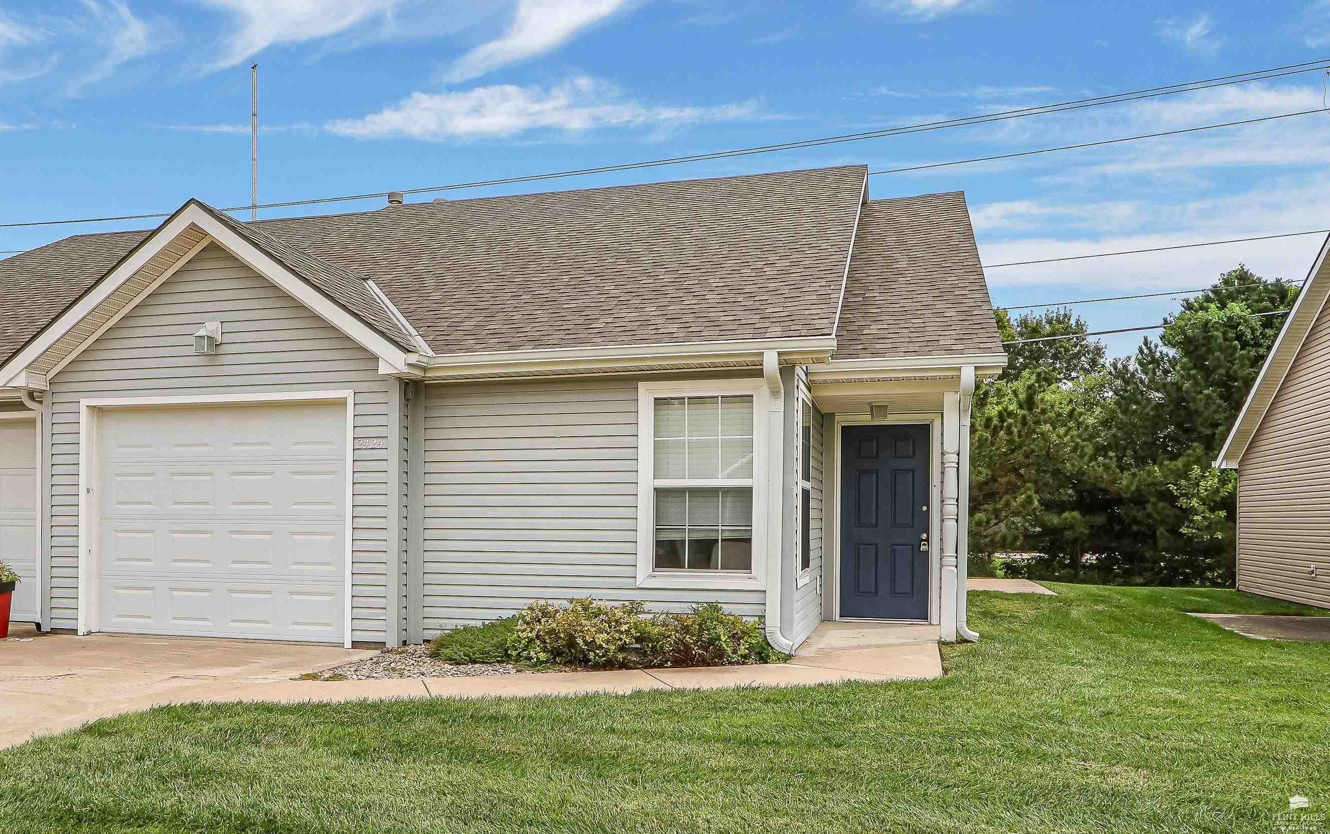 Walden Ln, Manhattan, KS 66502