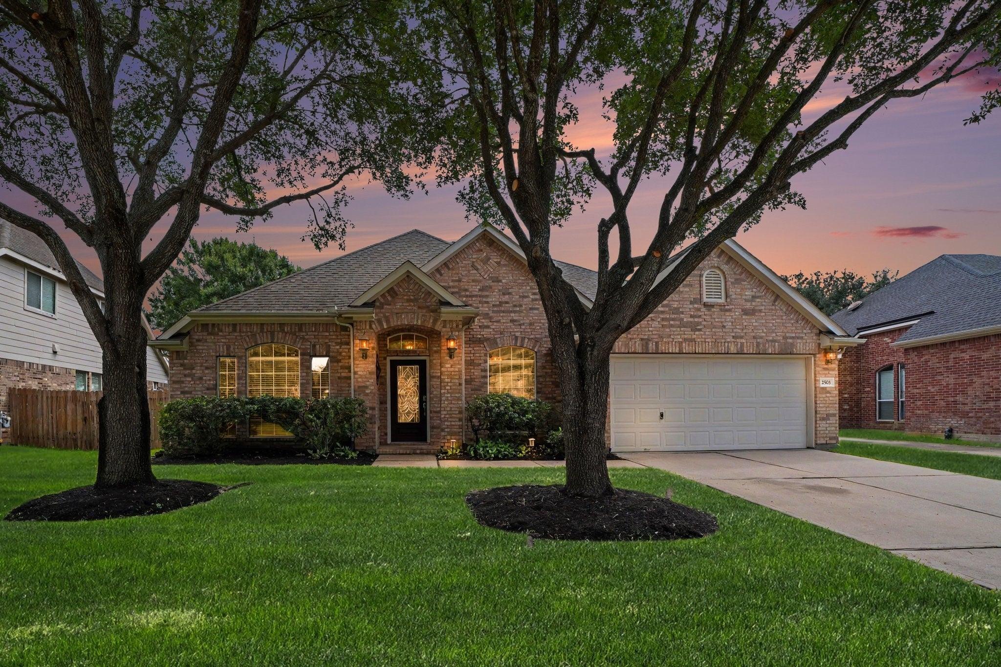 Falcon Knoll Ln, Katy, TX 77494