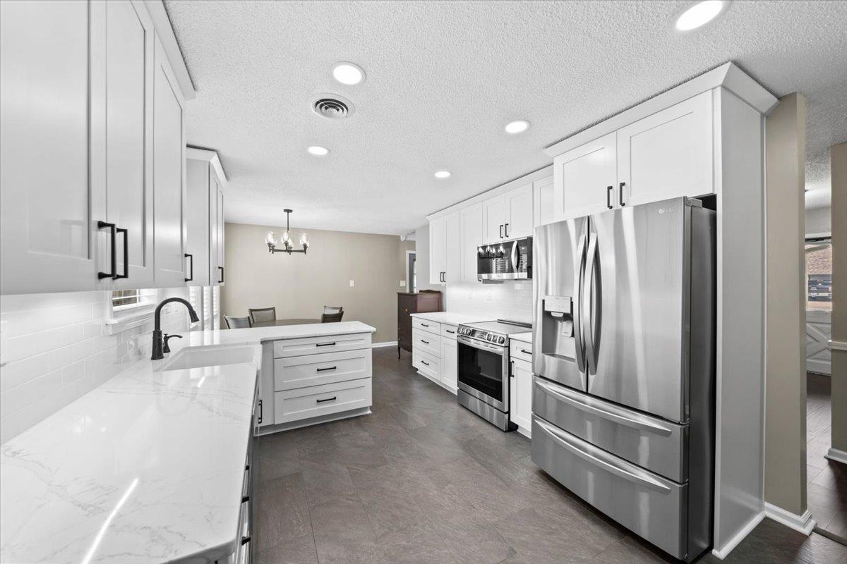Linda Joyce Dr, Bartlett, TN 38133
