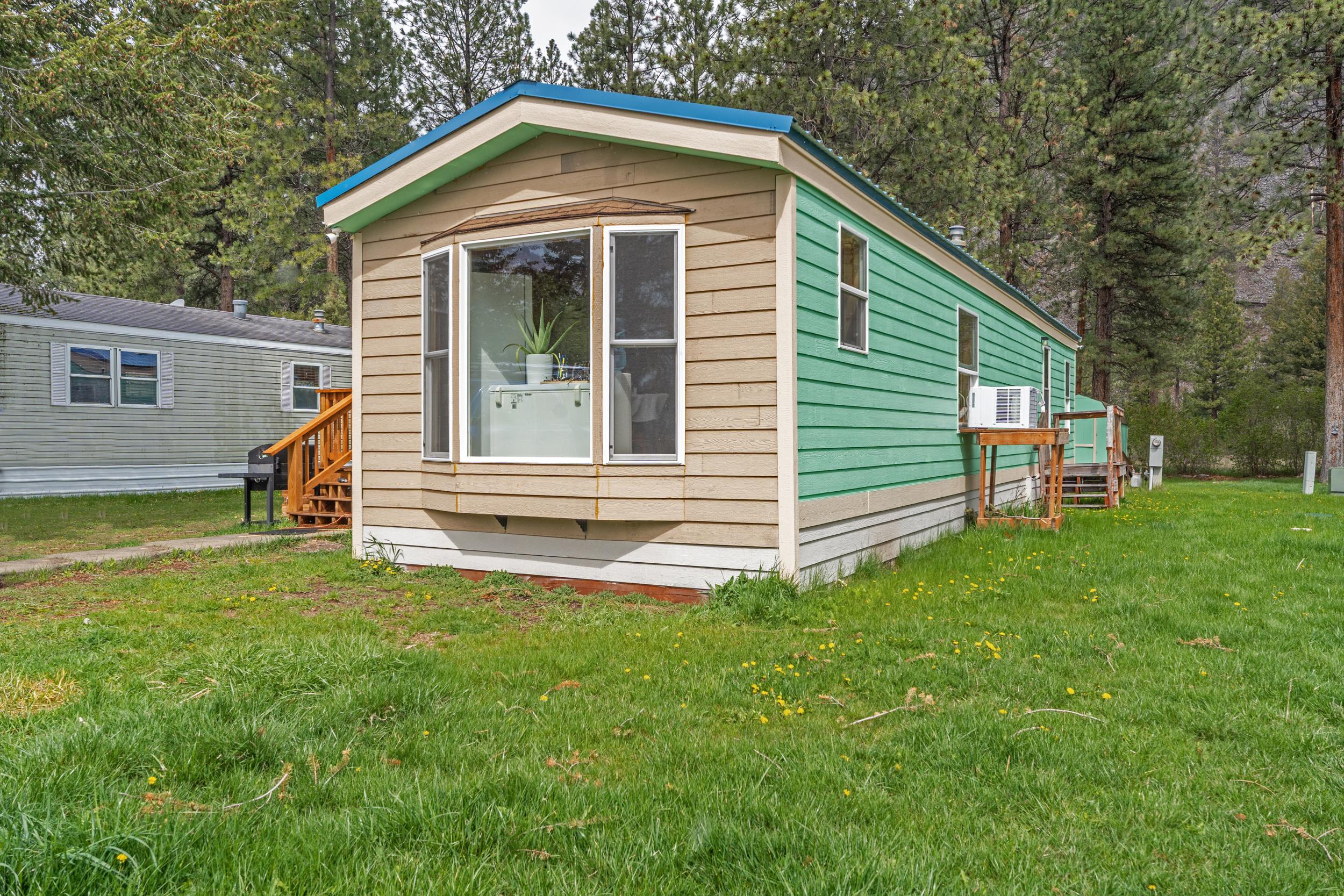 Big Pines Ln, Missoula, MT 59802