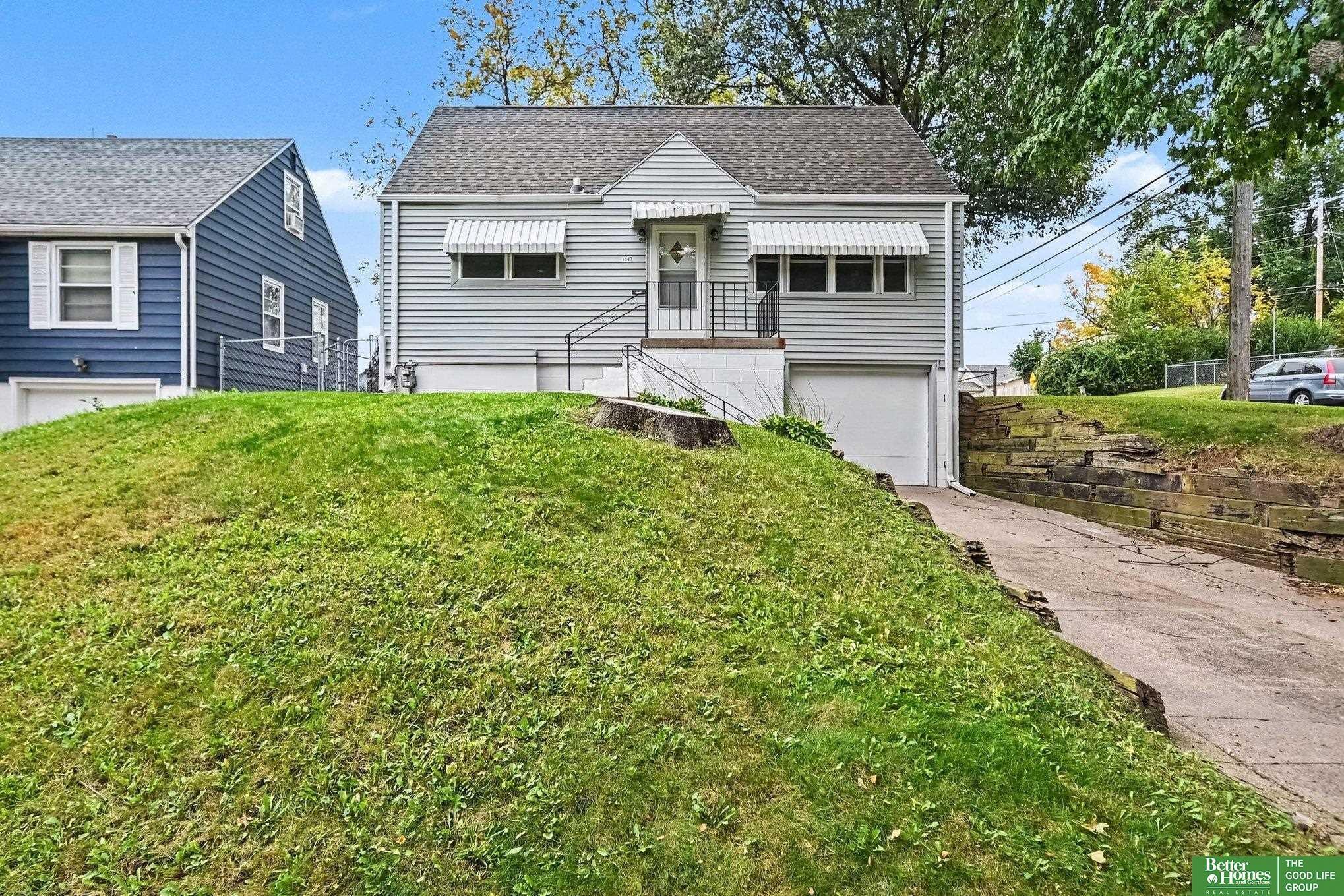 S 49th St, Omaha, NE 68106