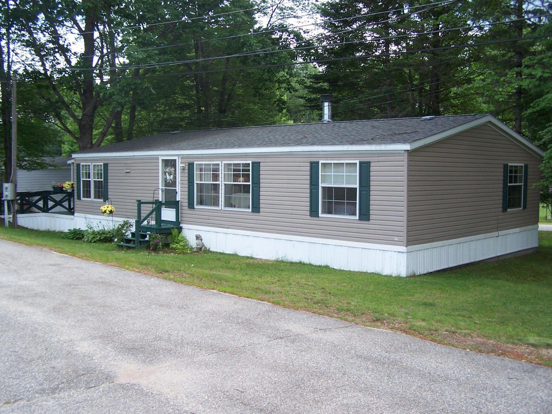 Fir Dr, Norway, ME 04268