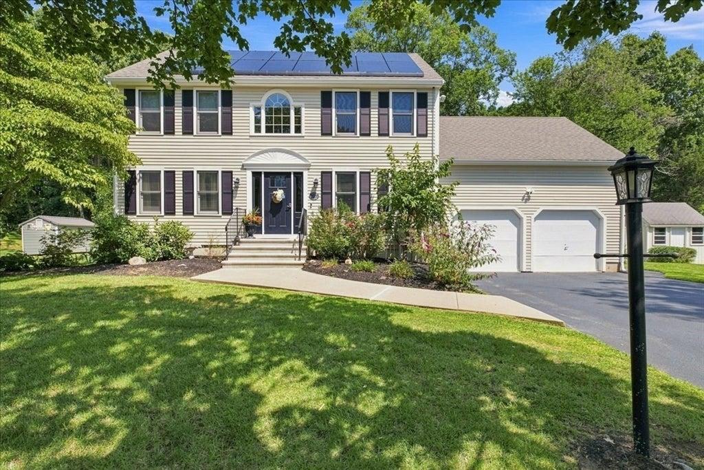 Catherine Ave, Franklin, MA 02038