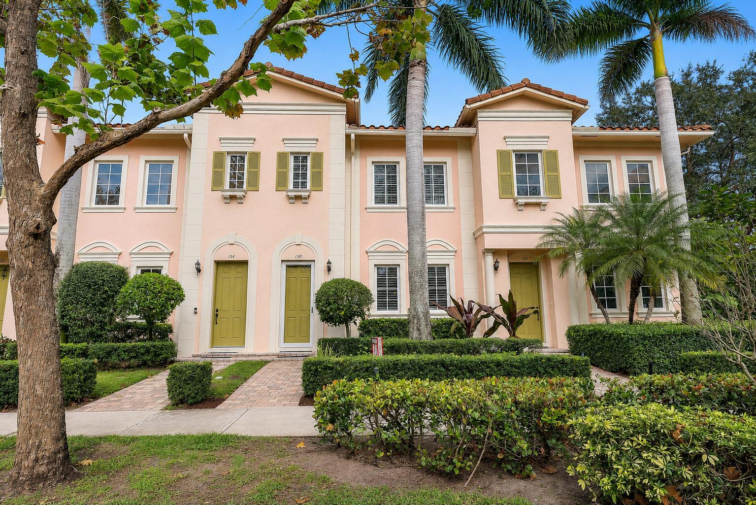 Lismore Ln, Jupiter, FL 33458
