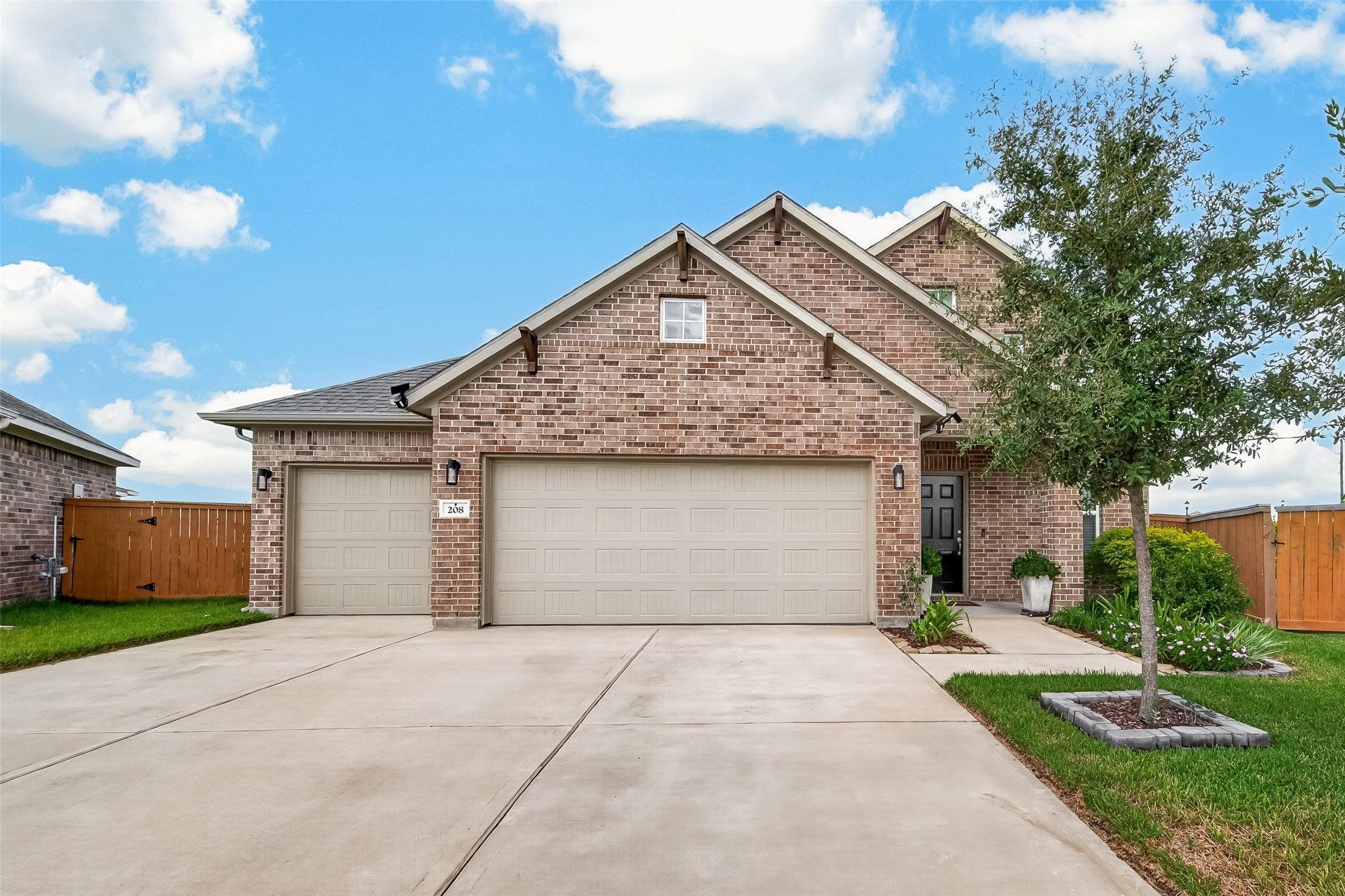 Dauphin Bay Ct, Katy, TX 77493
