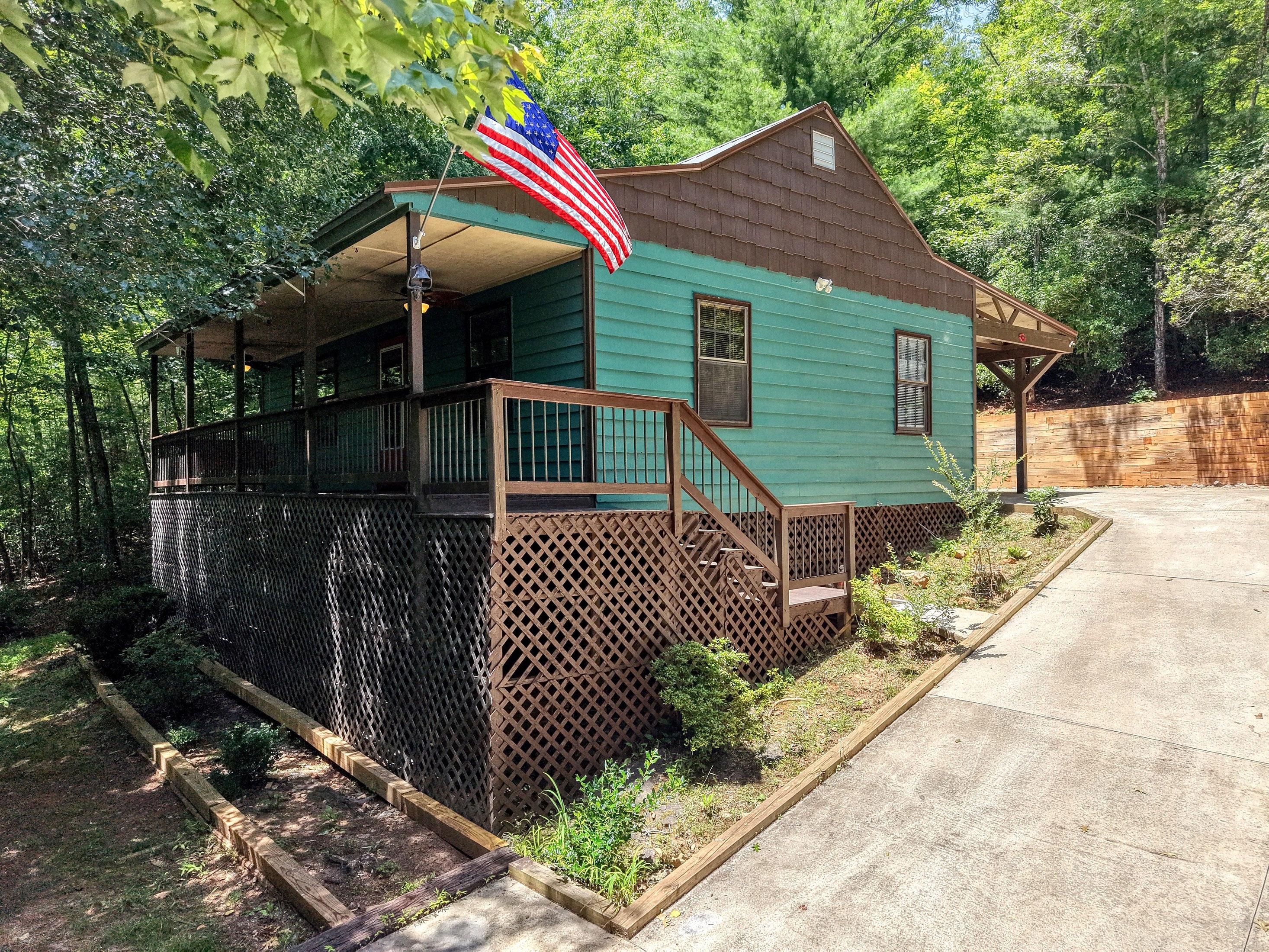 Laurel Mountain Rd, Hiawassee, GA 30546